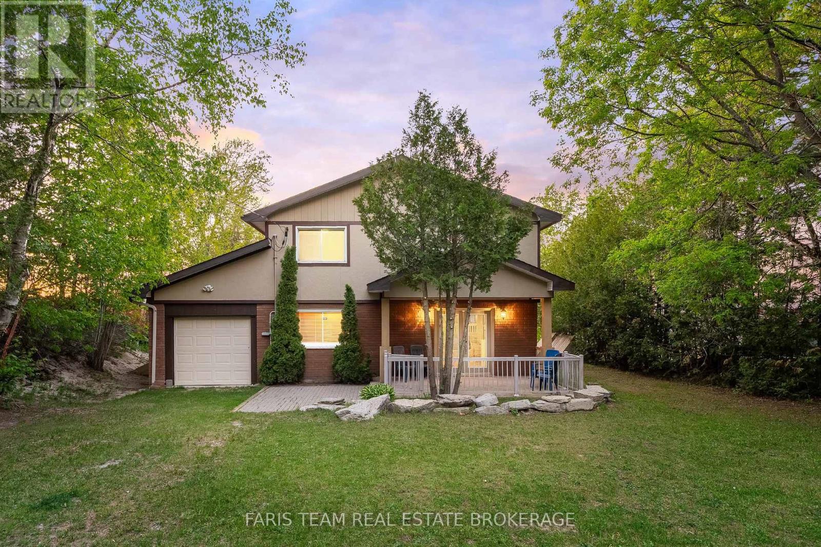 1787 CHAMPLAIN ROAD