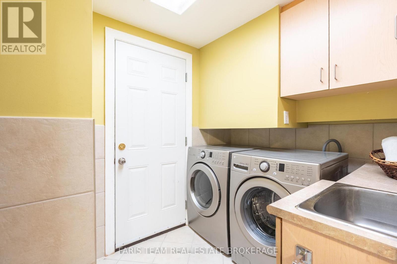 1787 CHAMPLAIN ROAD - 25