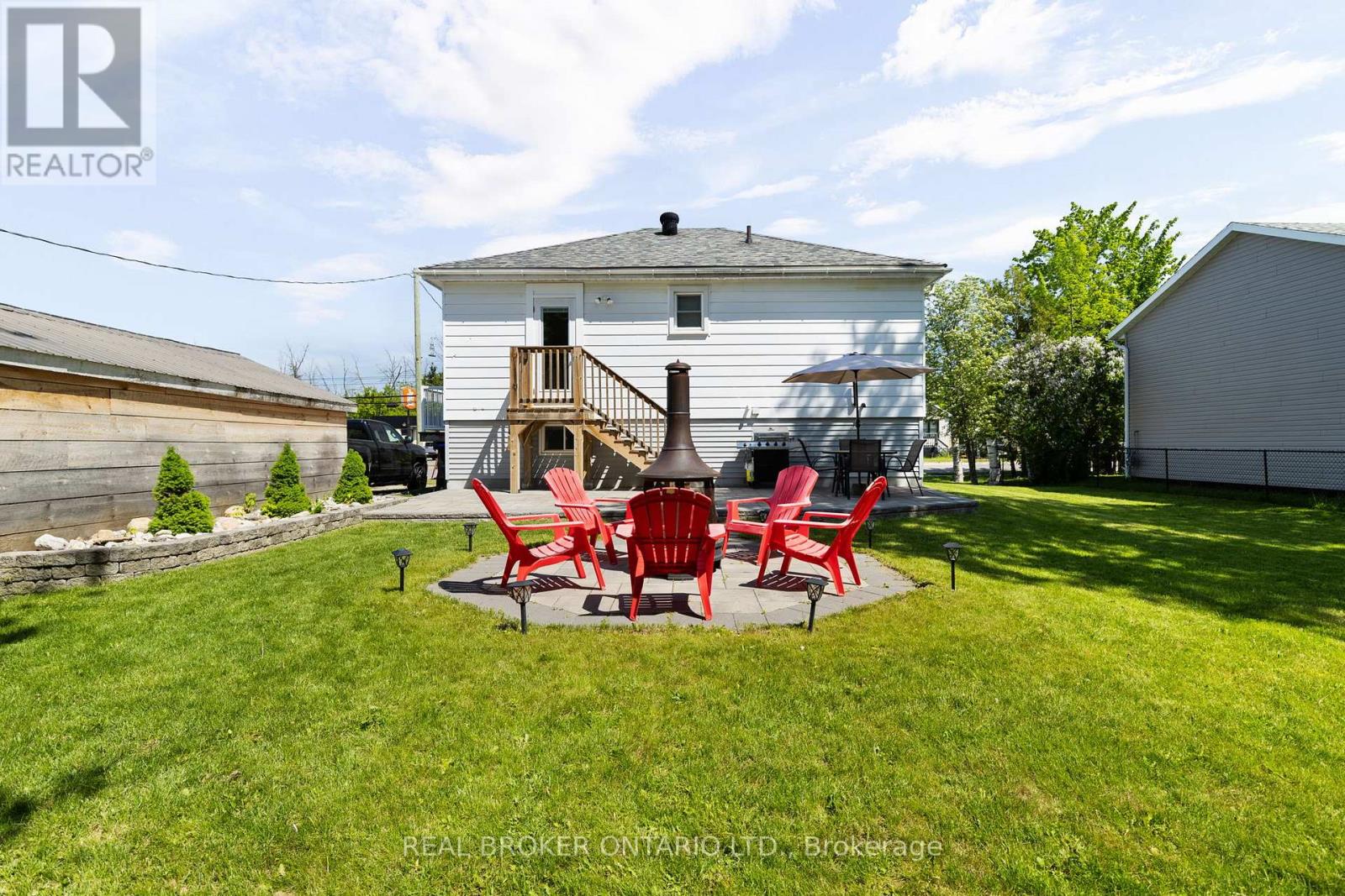 13 STURGEON BAY ROAD - 32