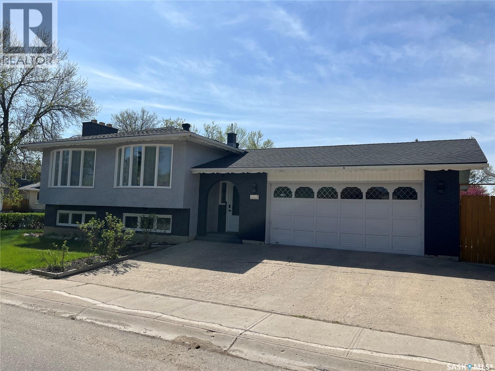 11 PLAINSVIEW DRIVE - 2