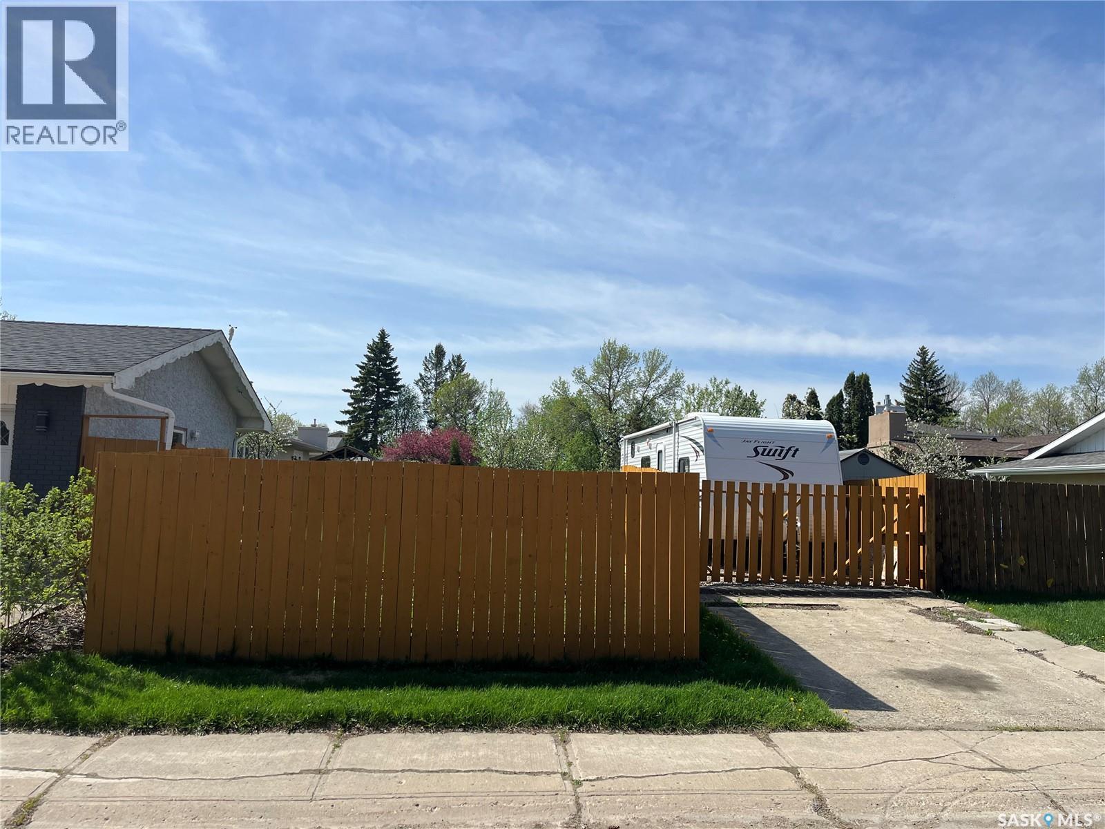 11 PLAINSVIEW DRIVE - 5