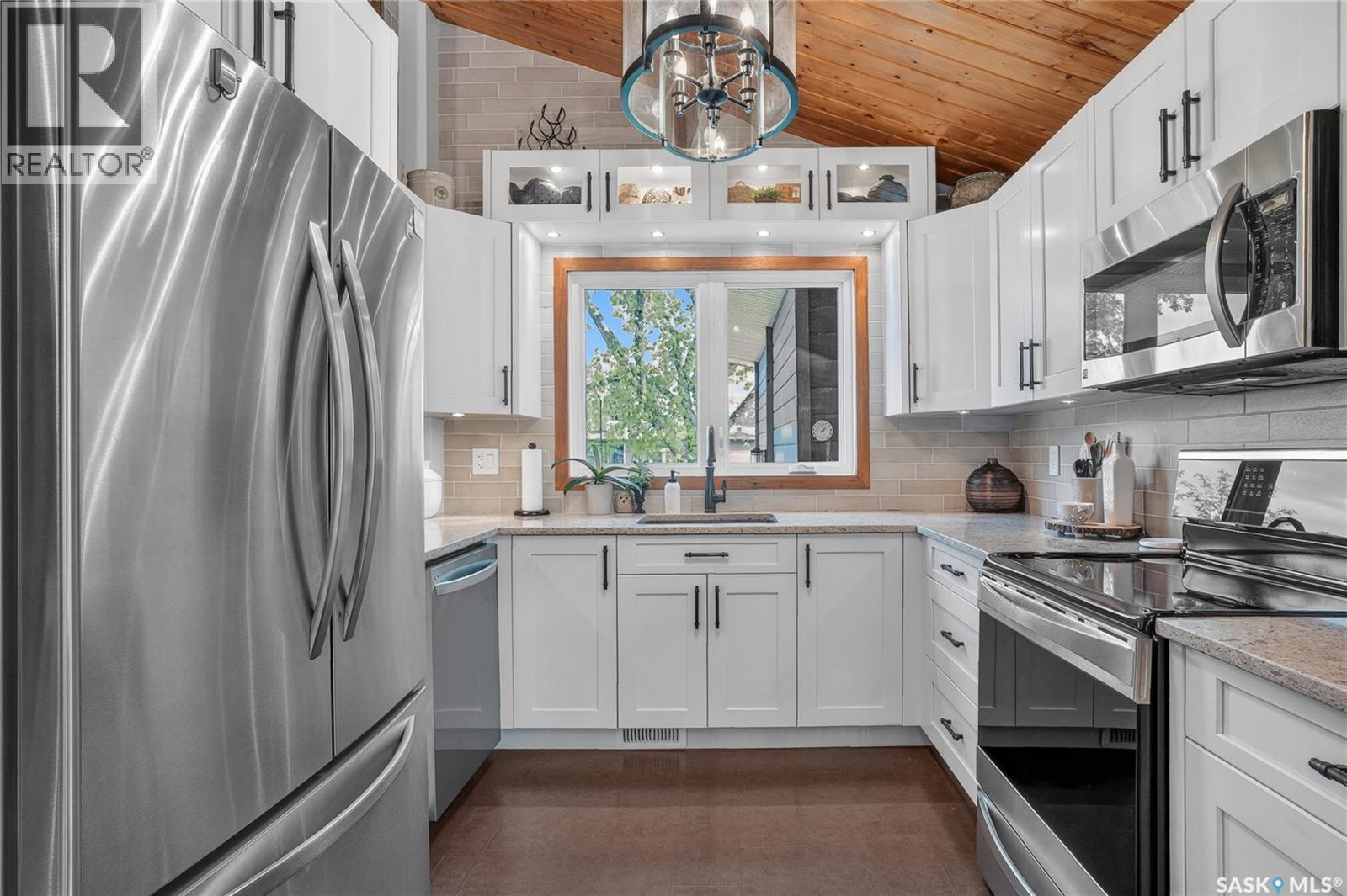 415 Chitek CRESCENT - 13