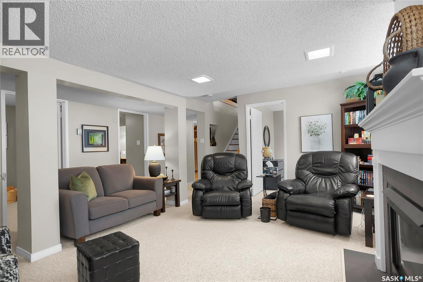 415 Chitek CRESCENT - 32
