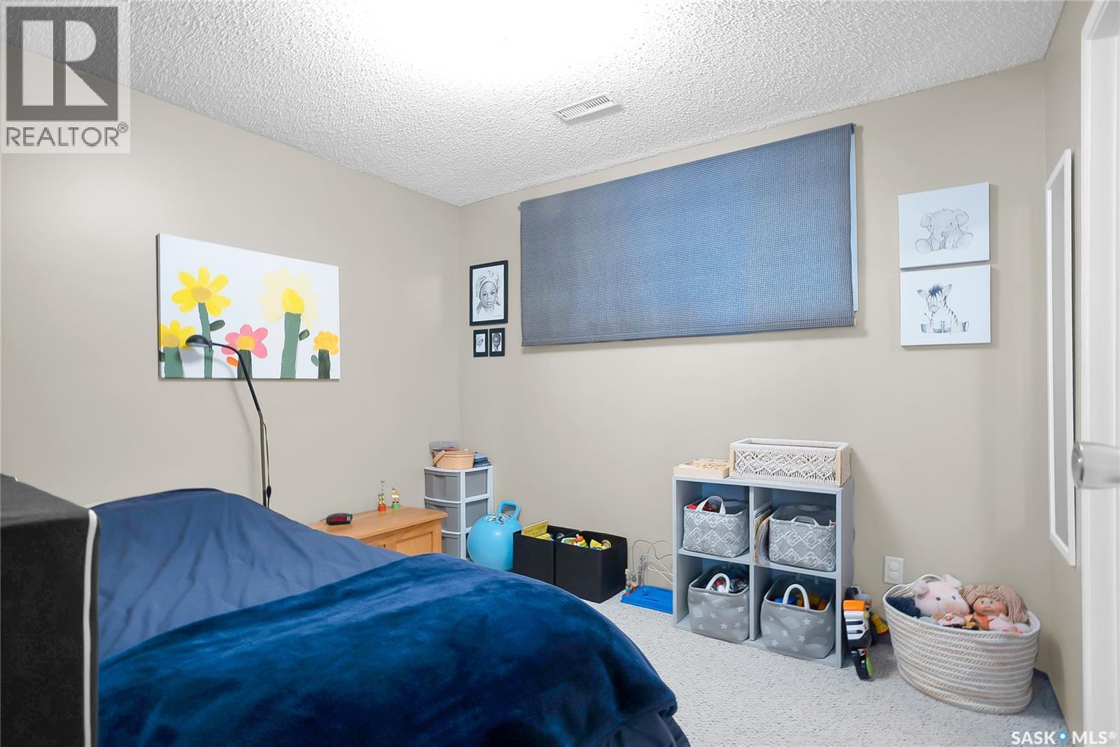 415 Chitek CRESCENT - 43