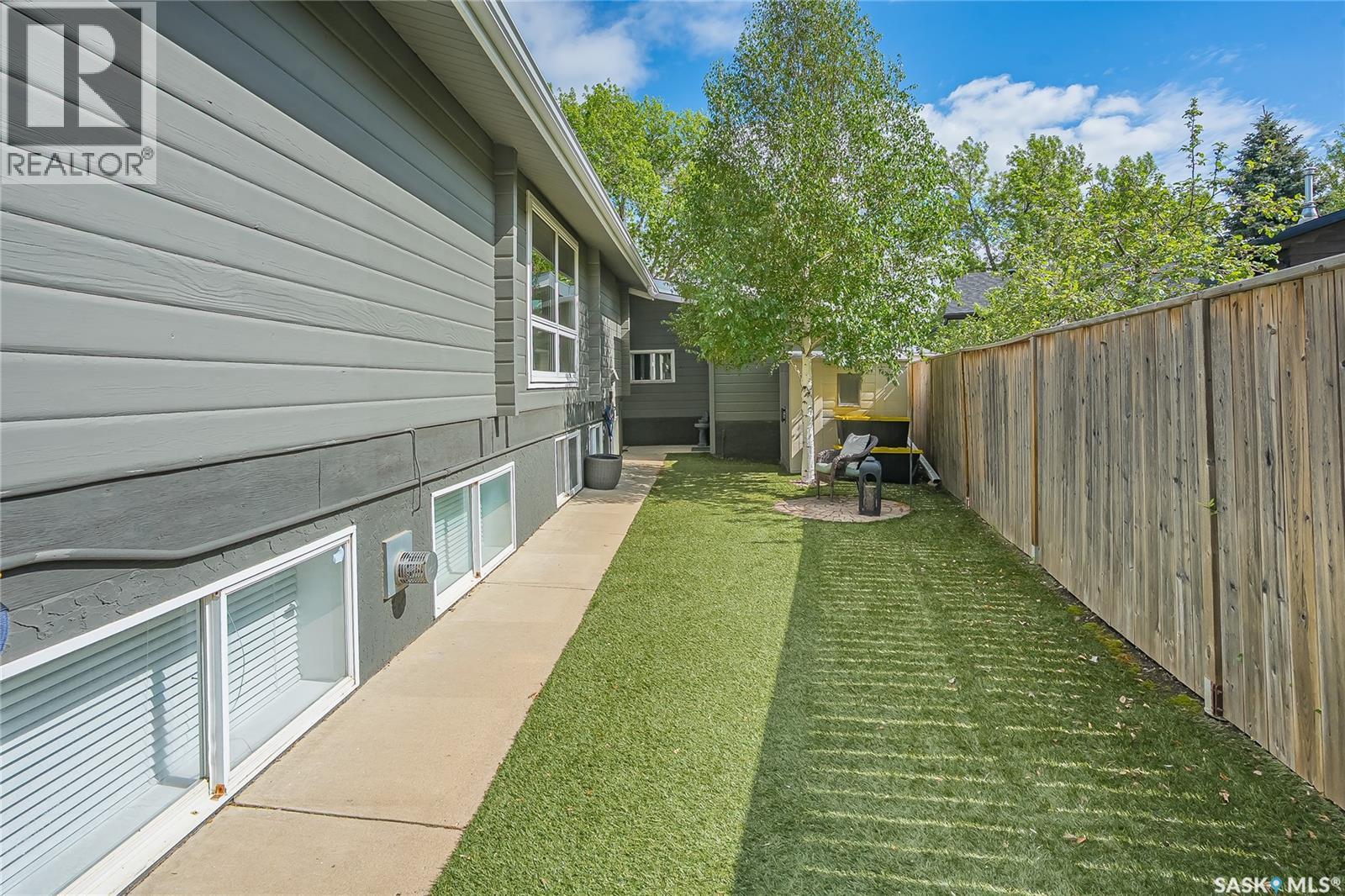 415 Chitek CRESCENT - 47