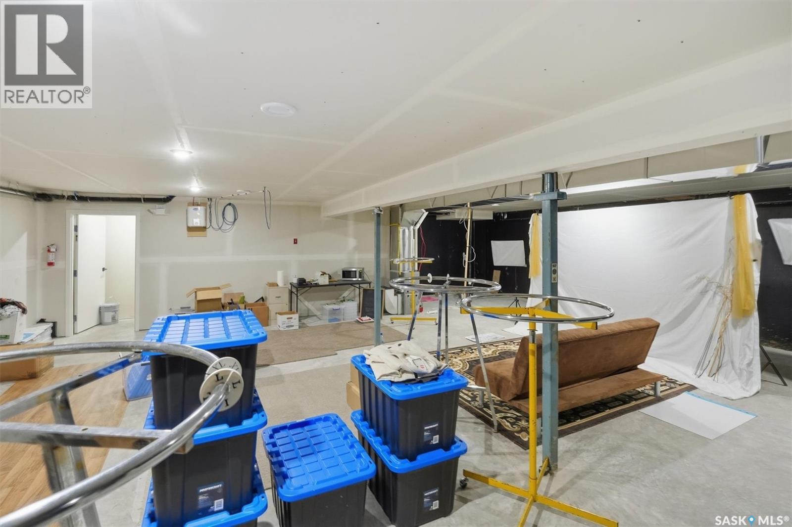 2 212 Central STREET — photo 11