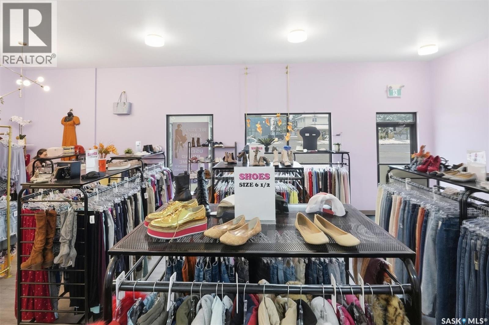2 212 Central STREET - photo 3