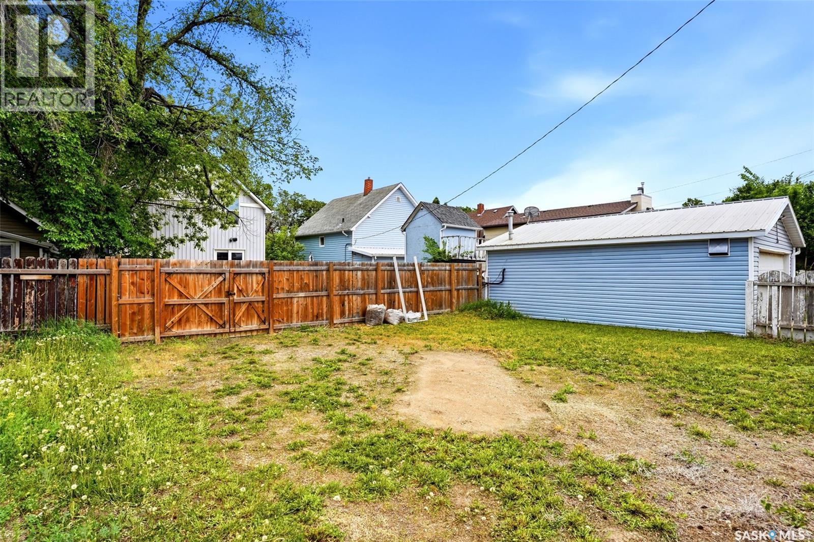 1030 Connaught AVENUE - 33
