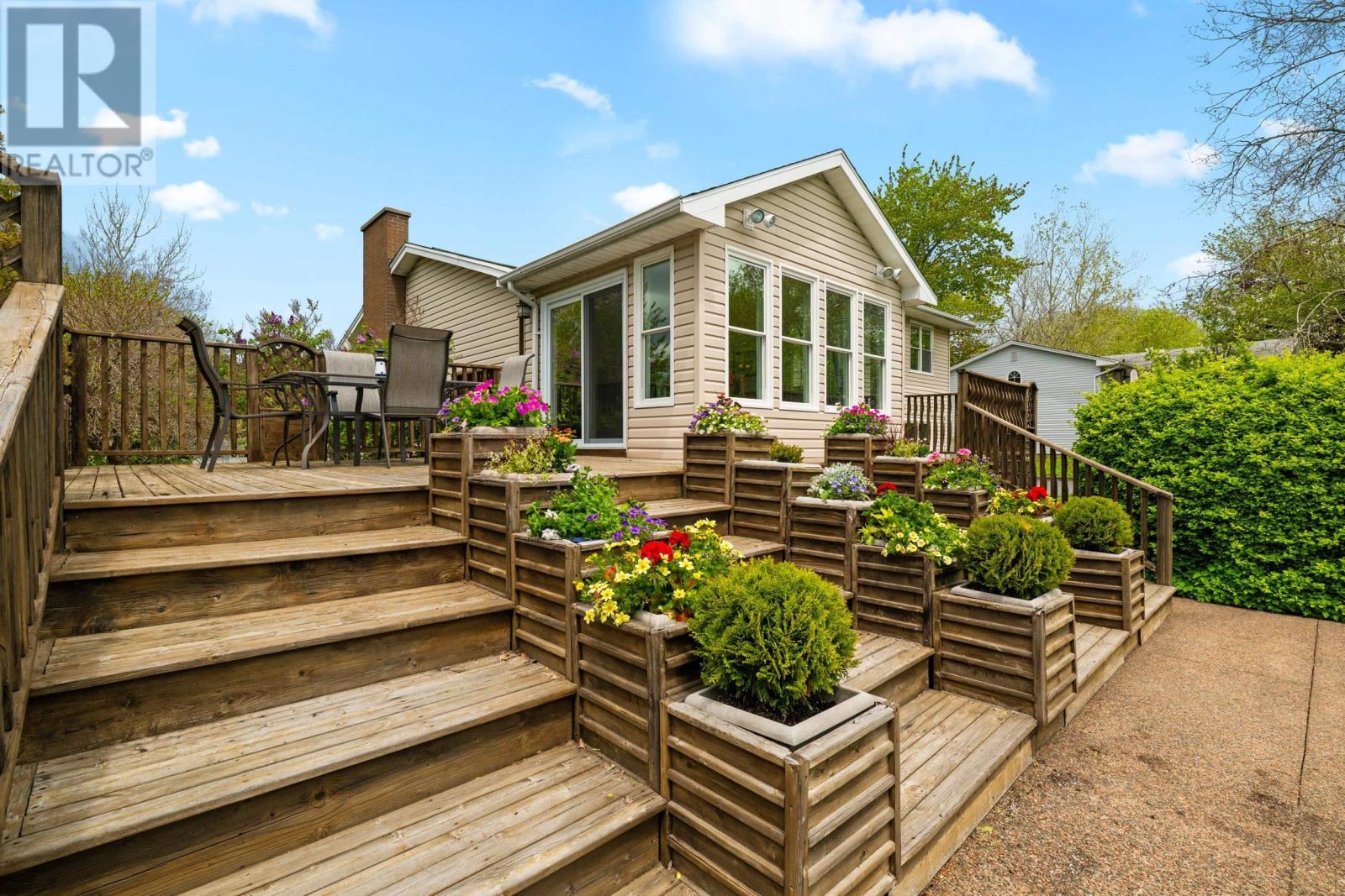 Property 21 of 48 of 1090 Montague Road