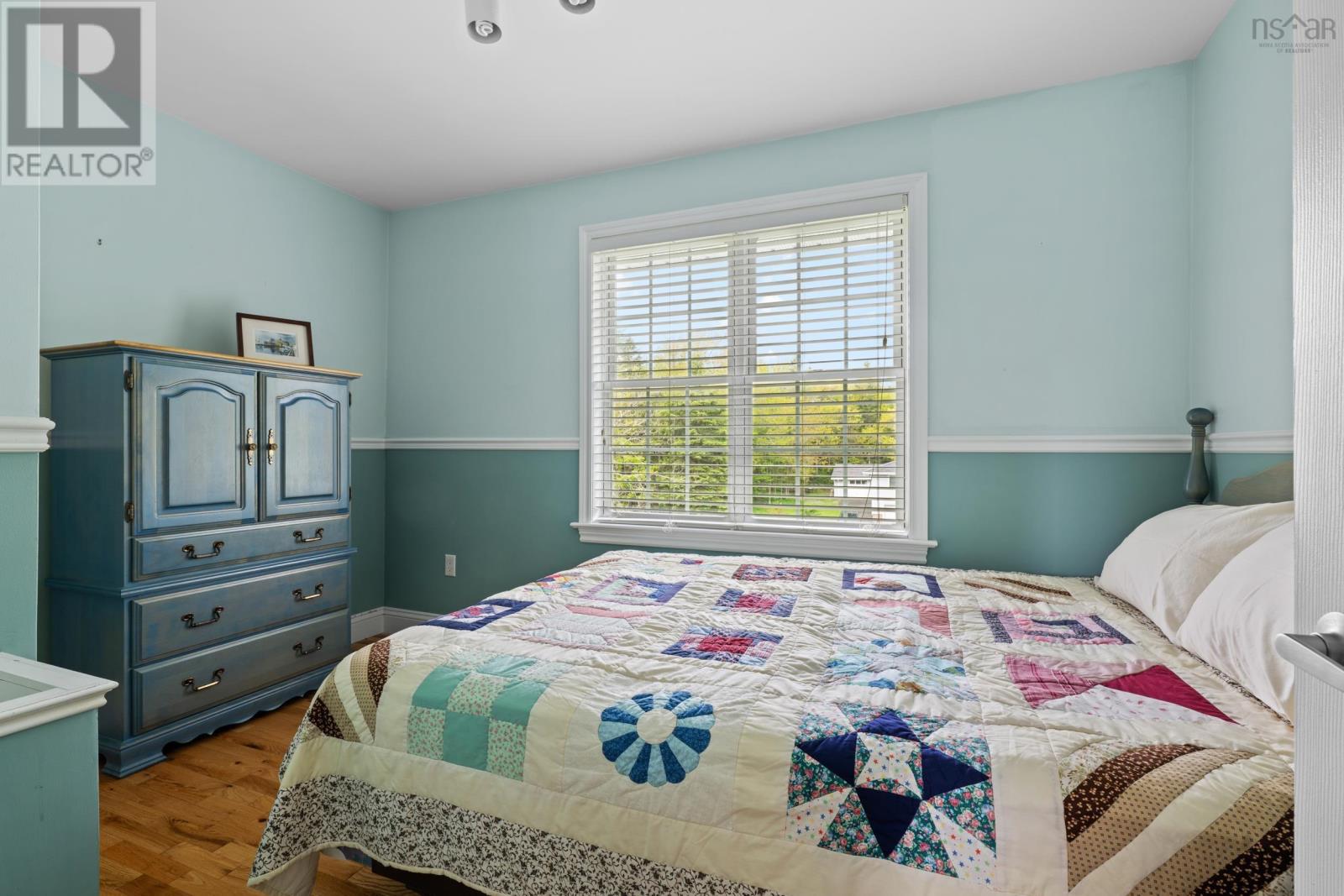 Property 27 of 48 of 1090 Montague Road