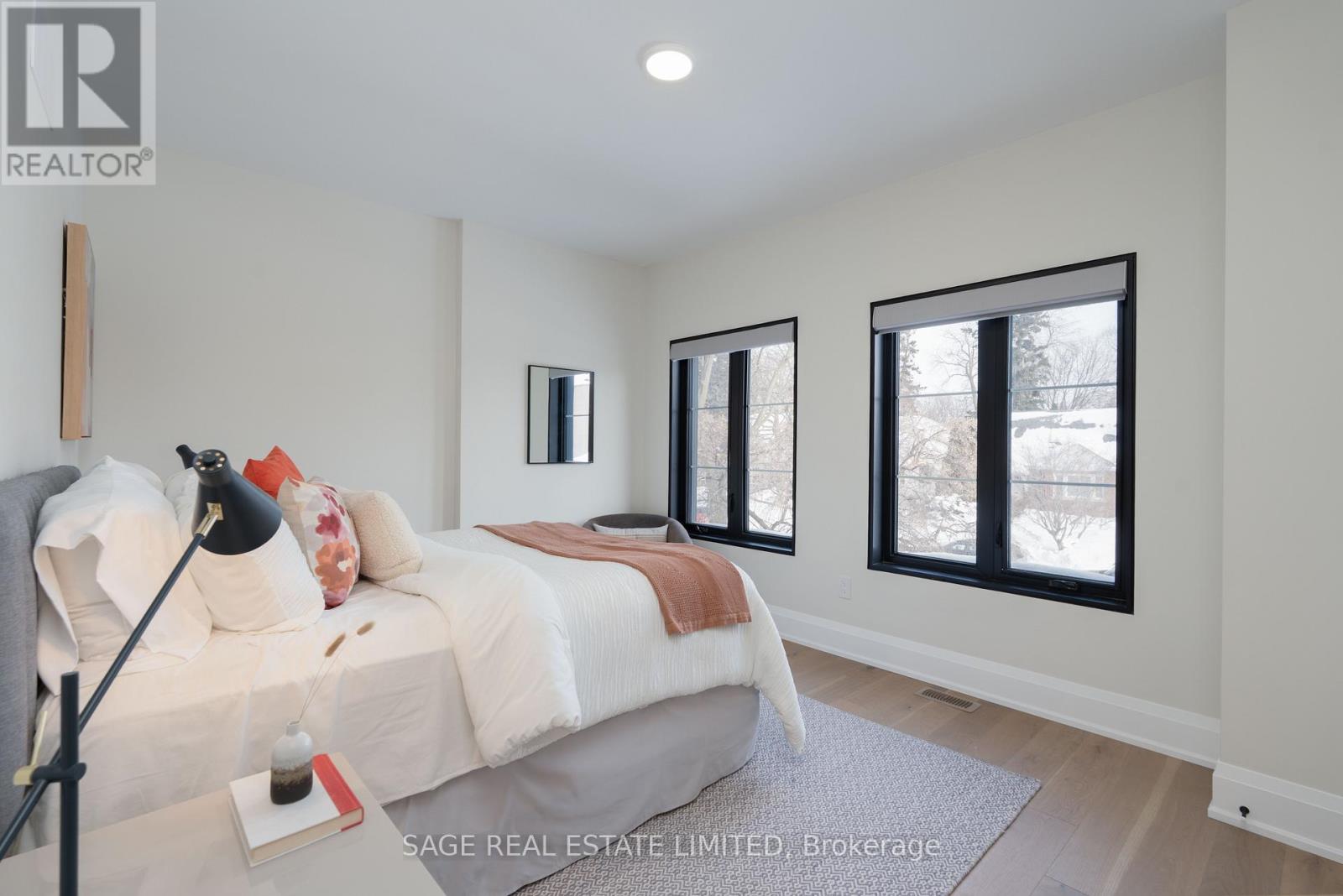 10 BRANT AVENUE - 25