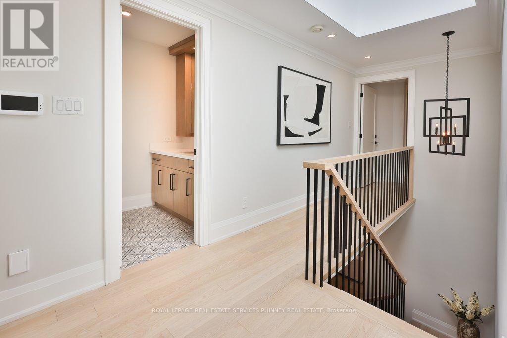 1638 RUSCOMBE CLOSE - 18