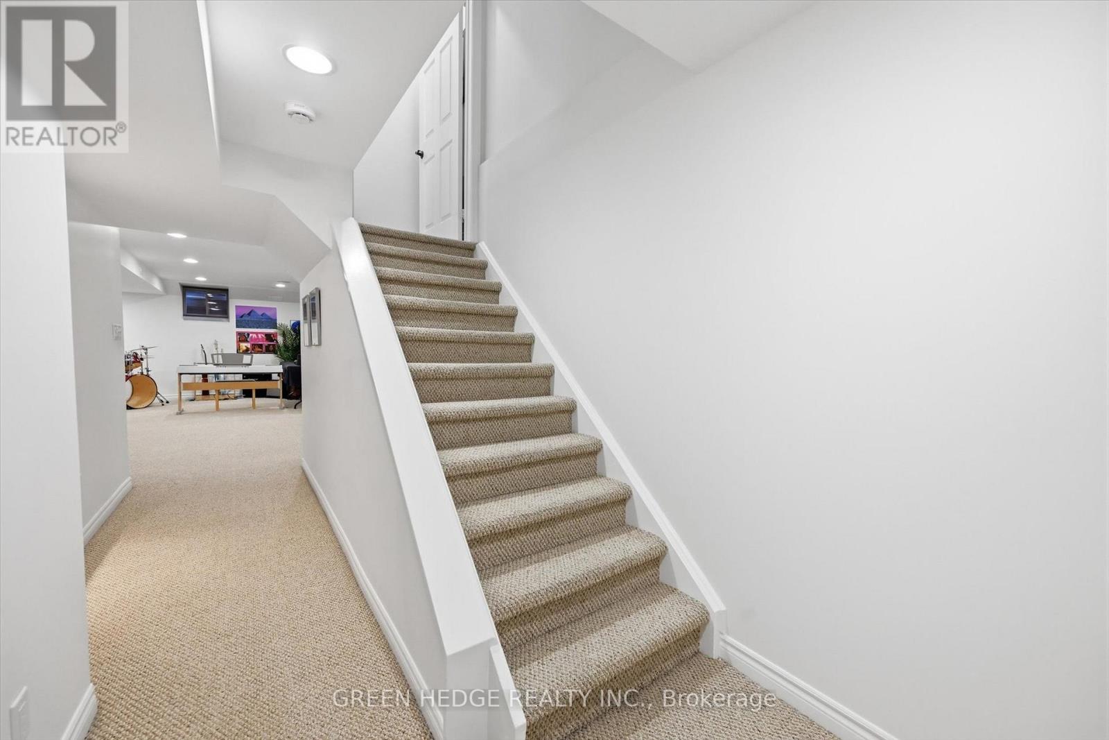 #5 4360 MILLCROFT PARK DRIVE - 40