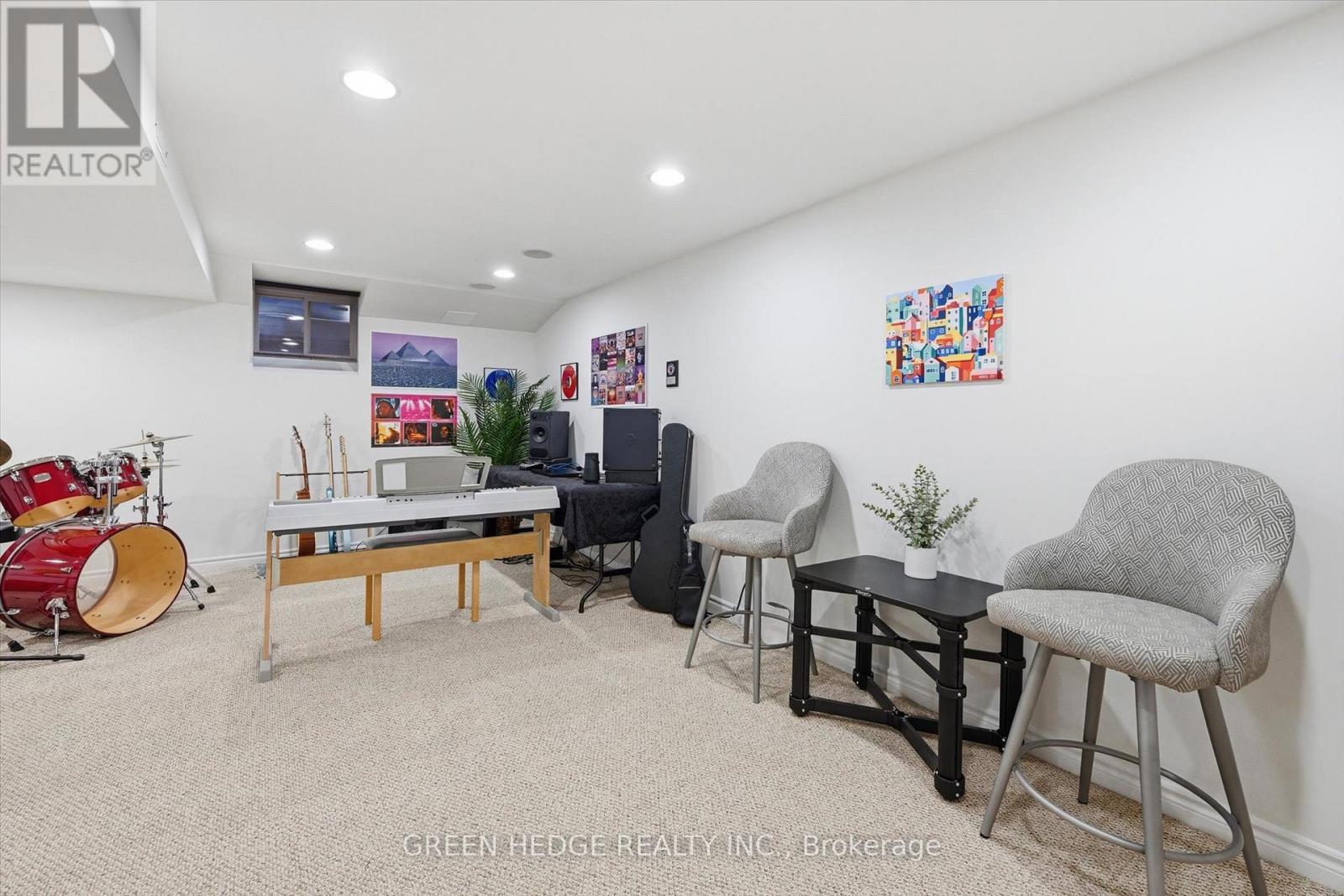 #5 4360 MILLCROFT PARK DRIVE - 41