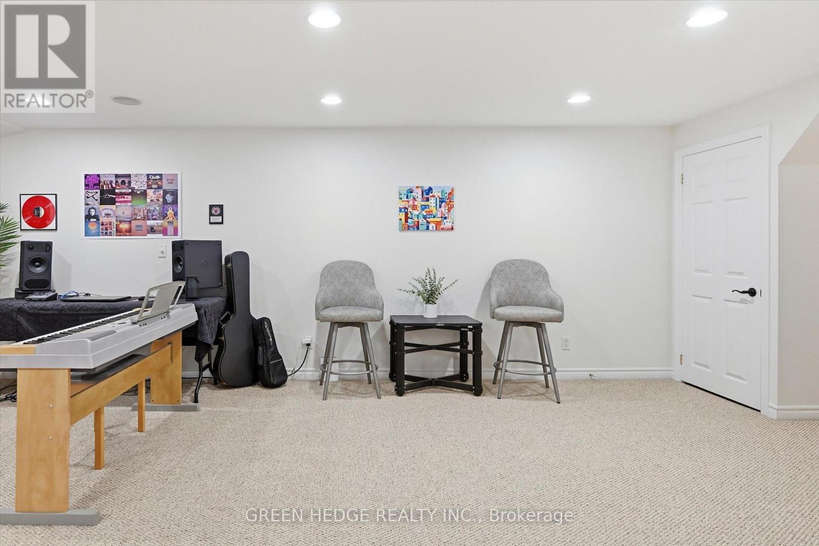 #5 4360 MILLCROFT PARK DRIVE - 42