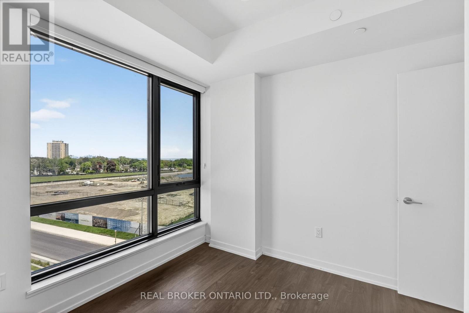#416 251 MASONRY WAY - 11