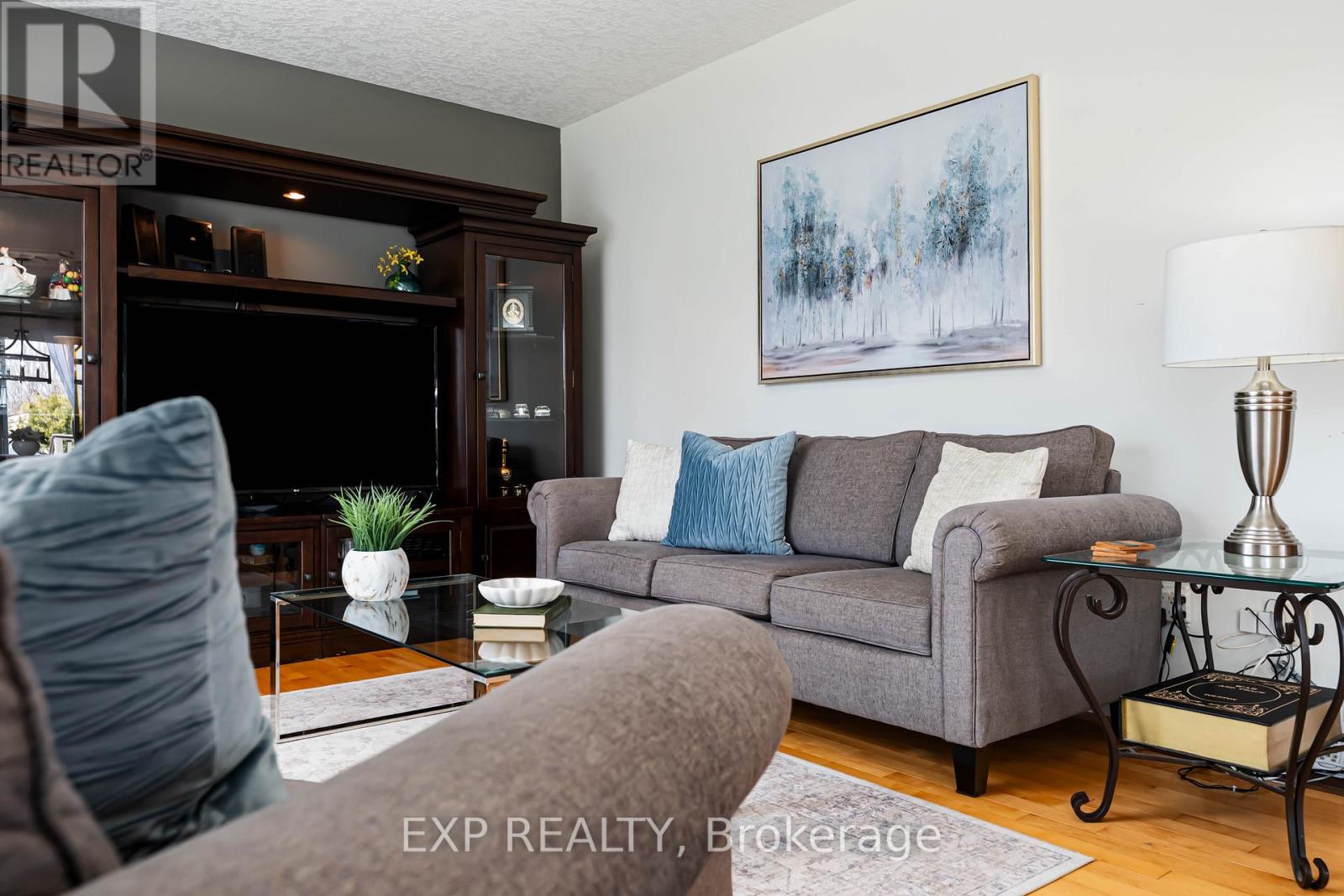 10 MCKITRICK DRIVE - 19