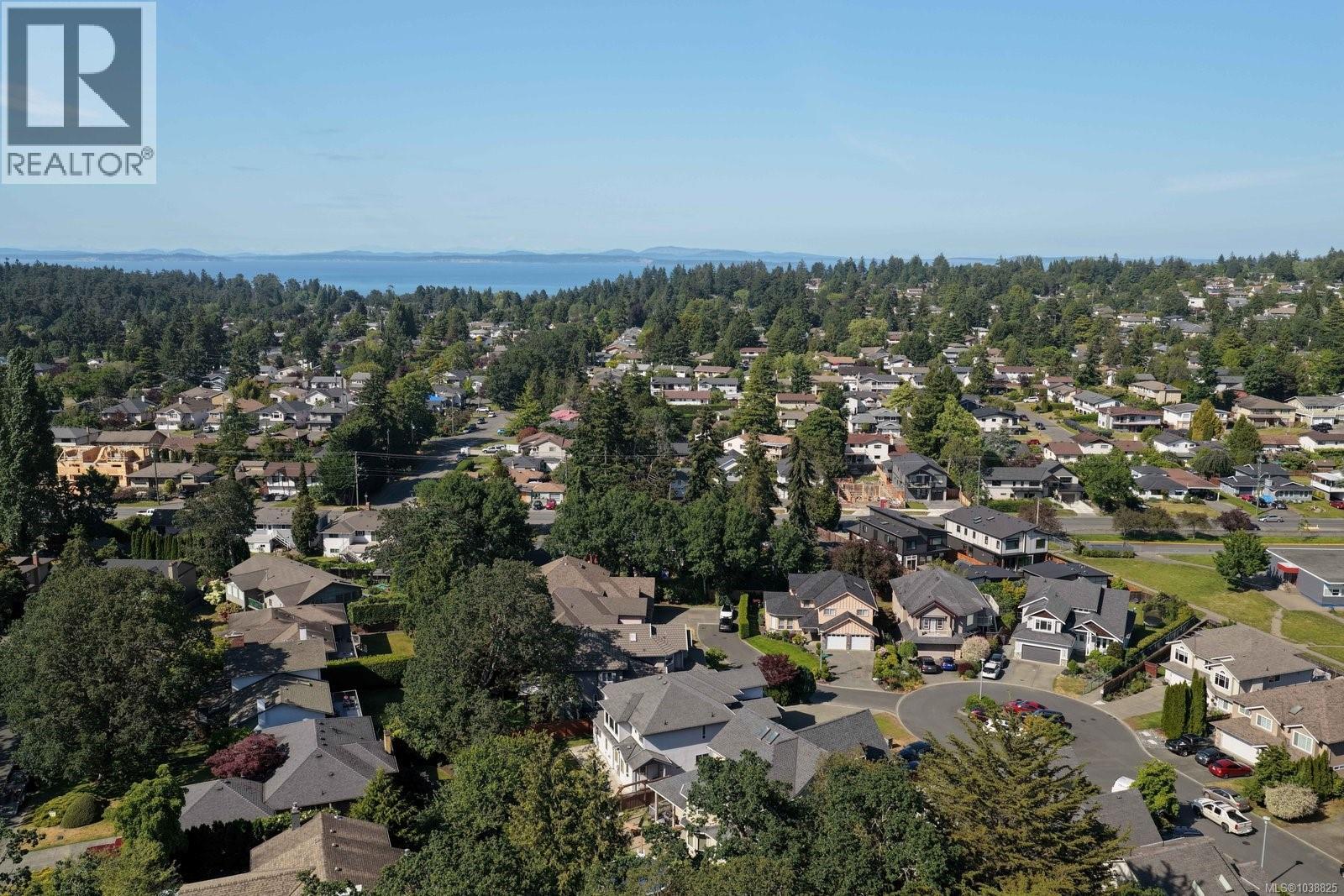 4240 Oakview Pl, Saanich