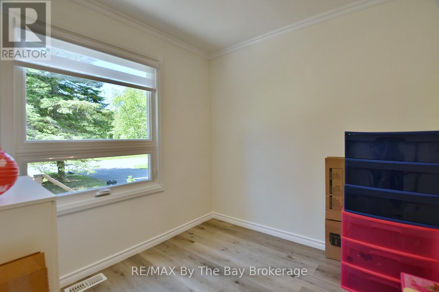 23 SUNNIDALE ROAD N - 15