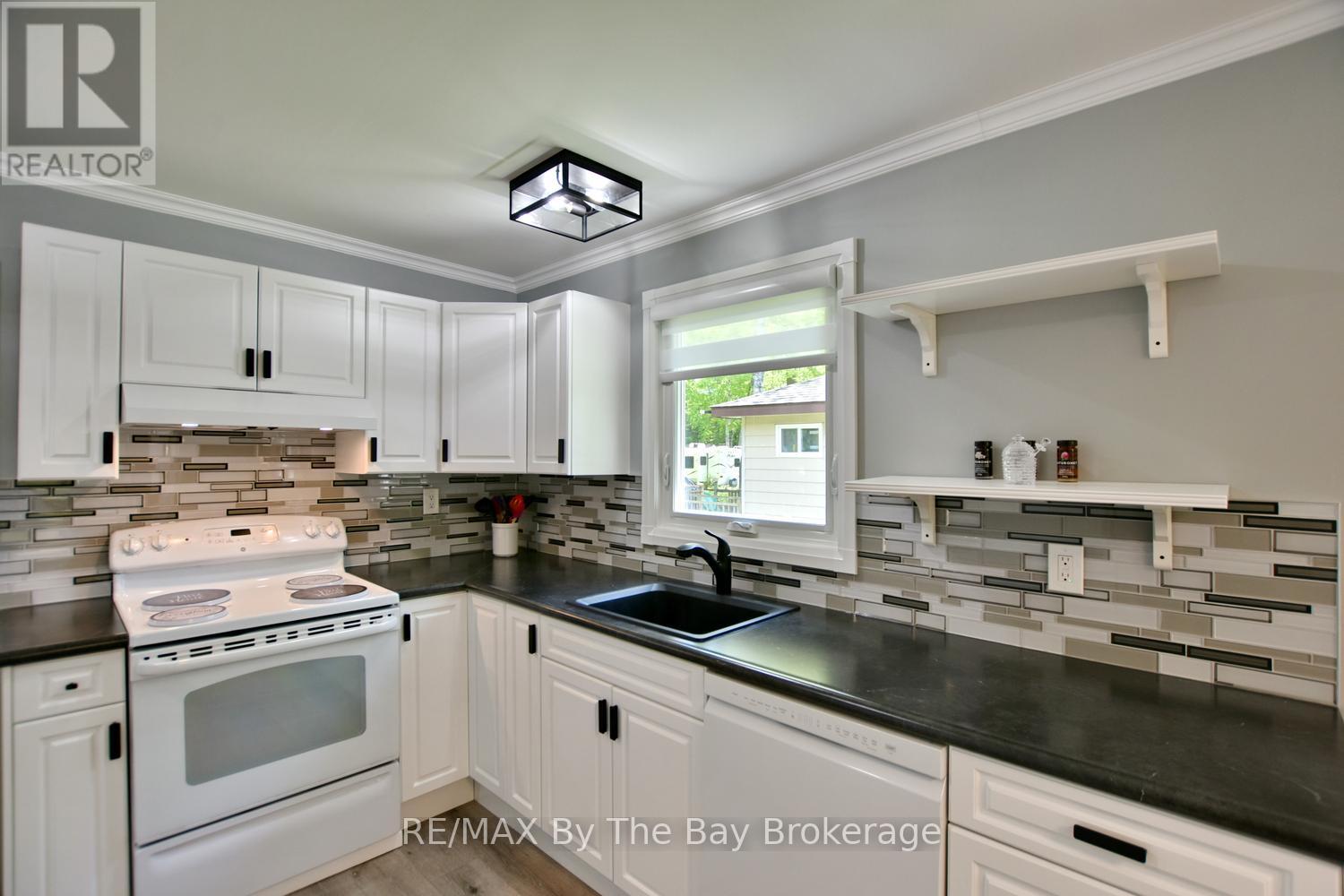 Modern kitchen