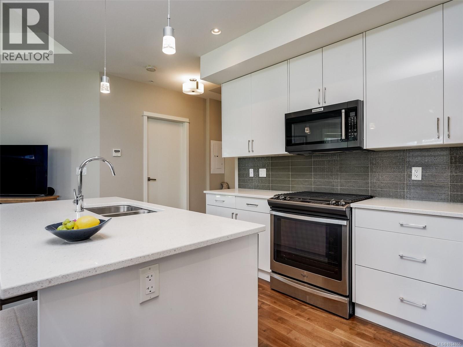 103 3111A Havenwood Lane, Colwood