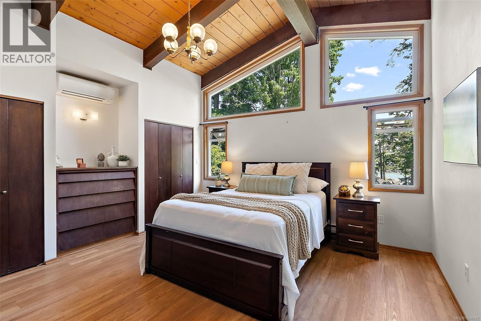1413 Beatty St, Esquimalt
