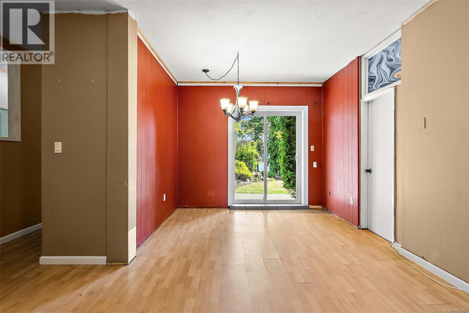 1413 Beatty St - 21