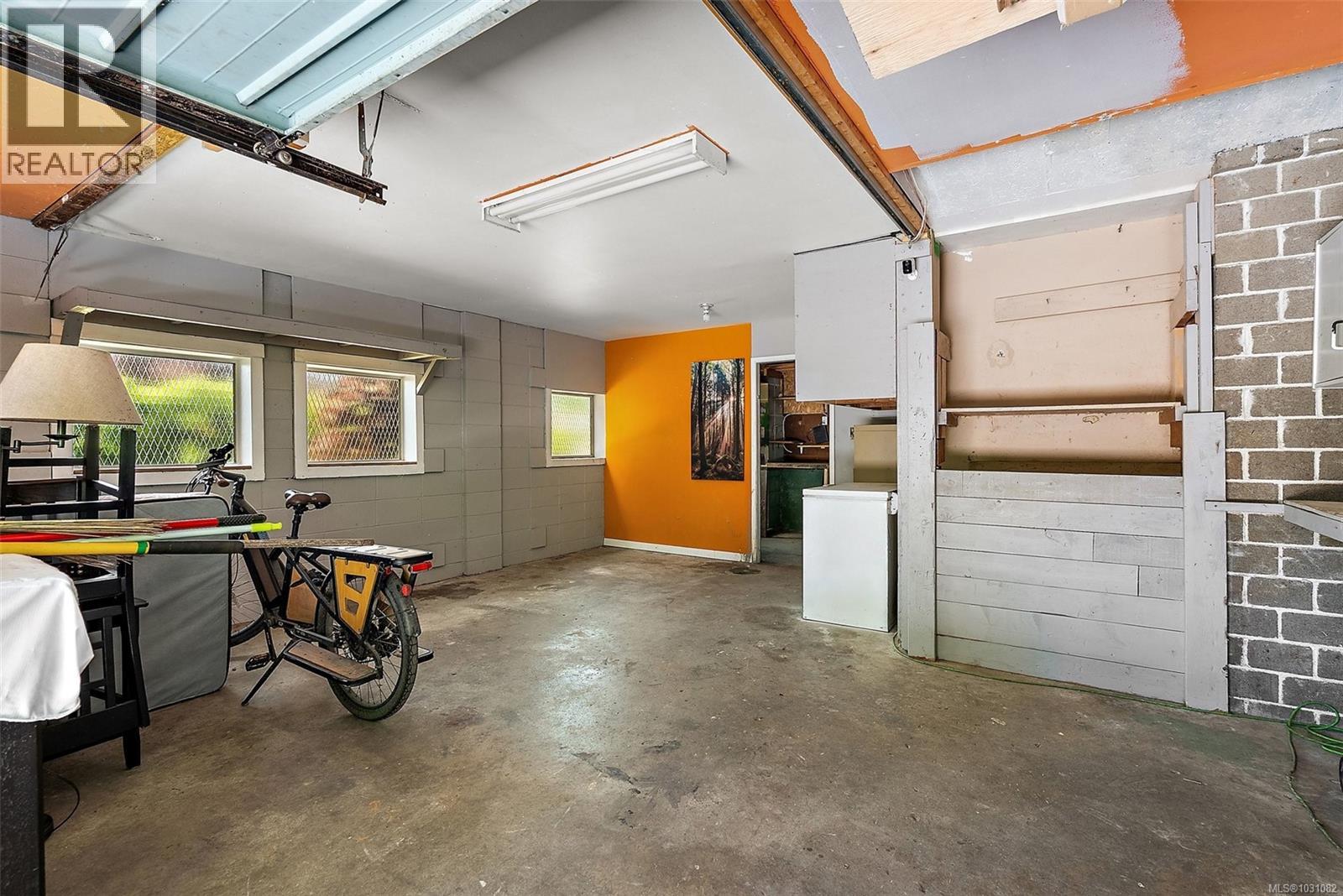 1413 Beatty St, Esquimalt