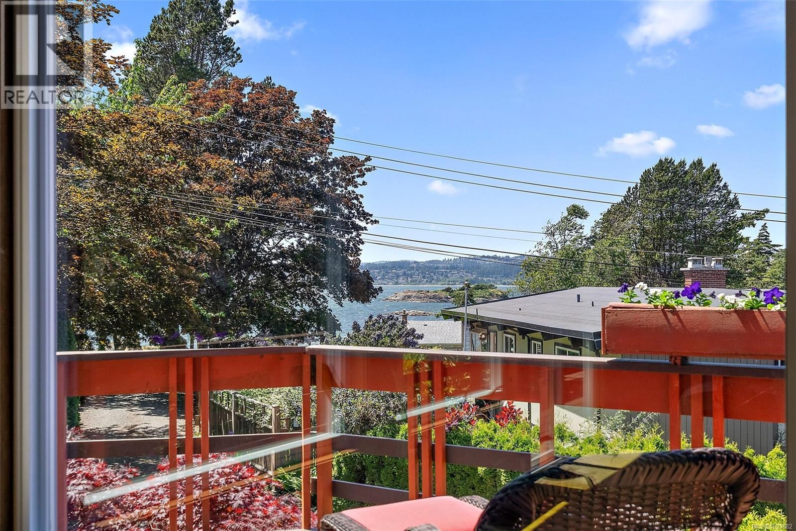 1413 Beatty St, Esquimalt