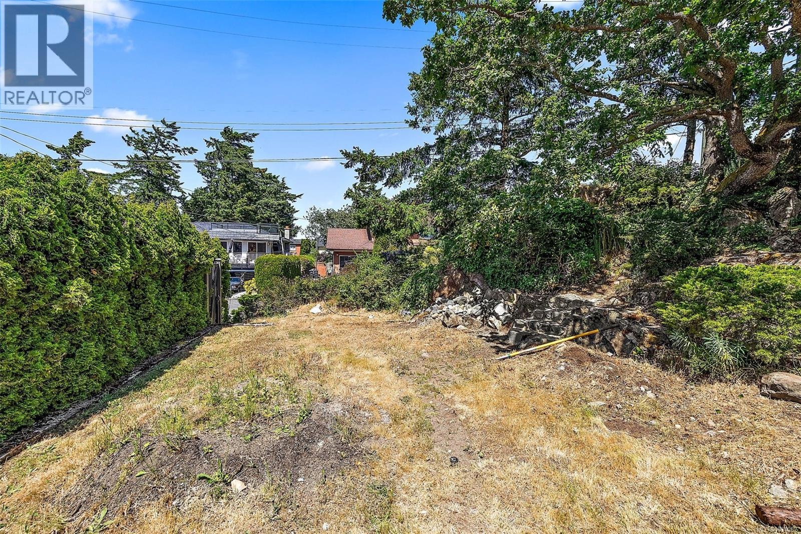 1413 Beatty St, Esquimalt