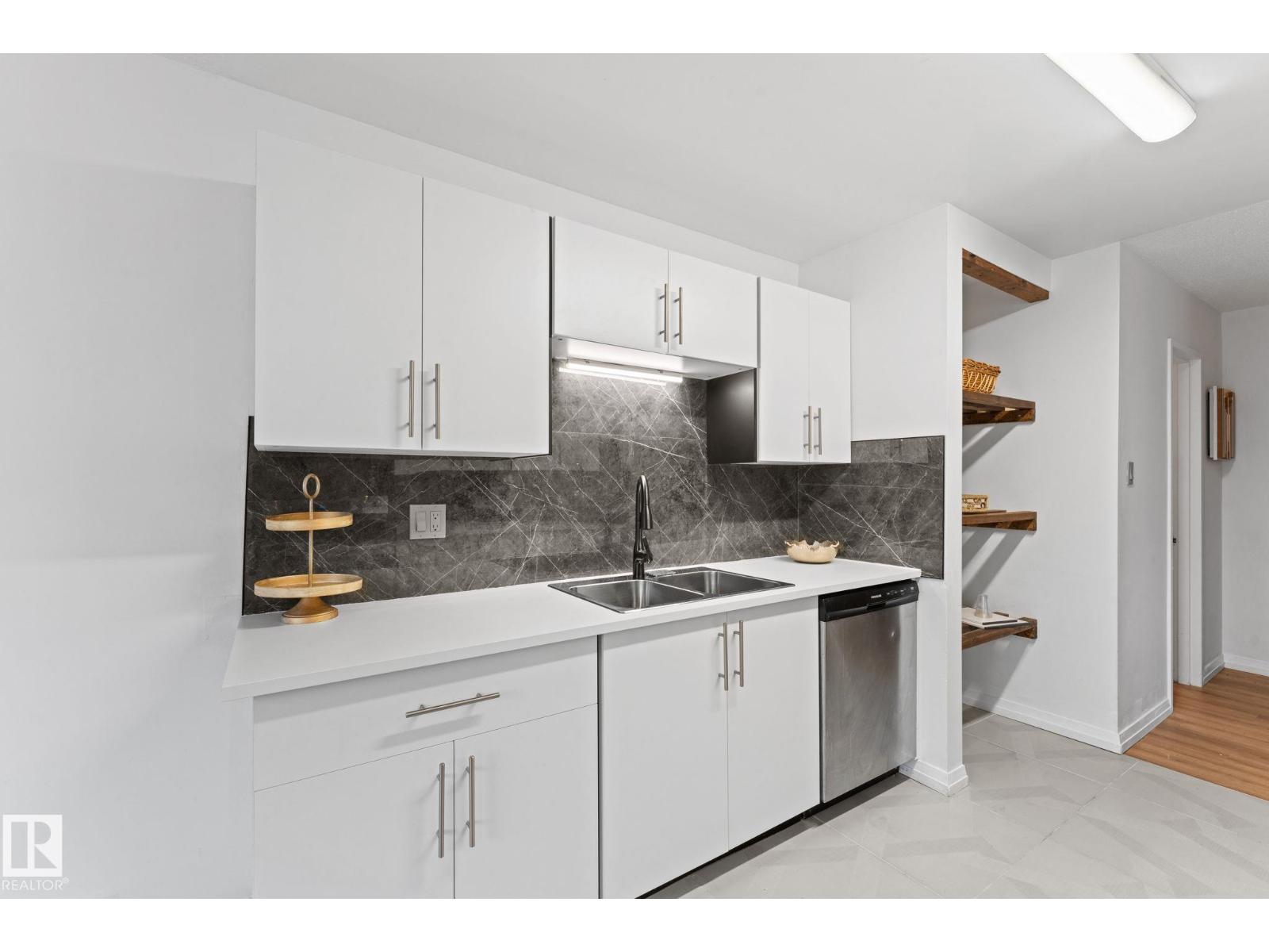 #202 7815 159 ST NW - 12