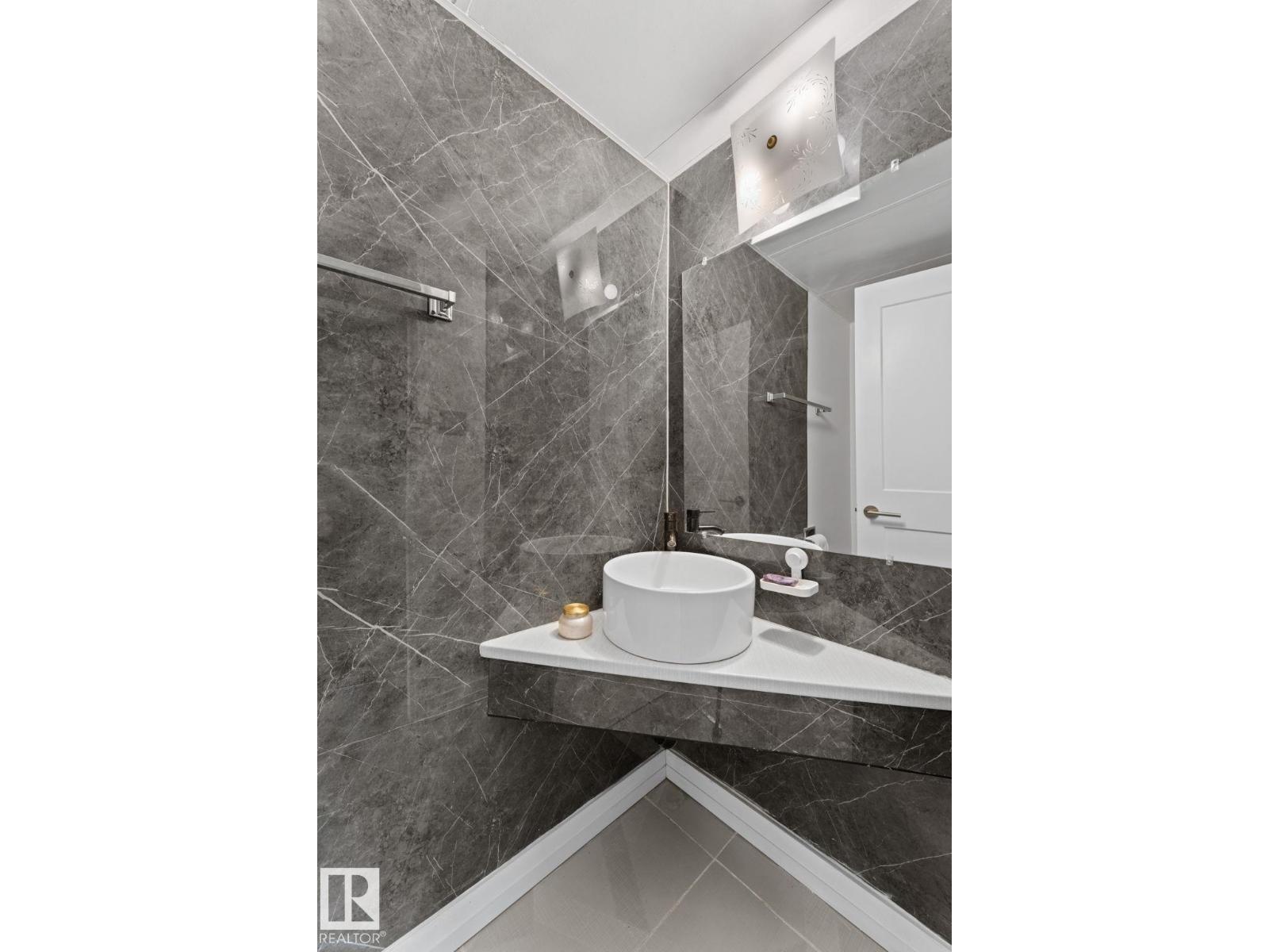 #202 7815 159 ST NW - 21