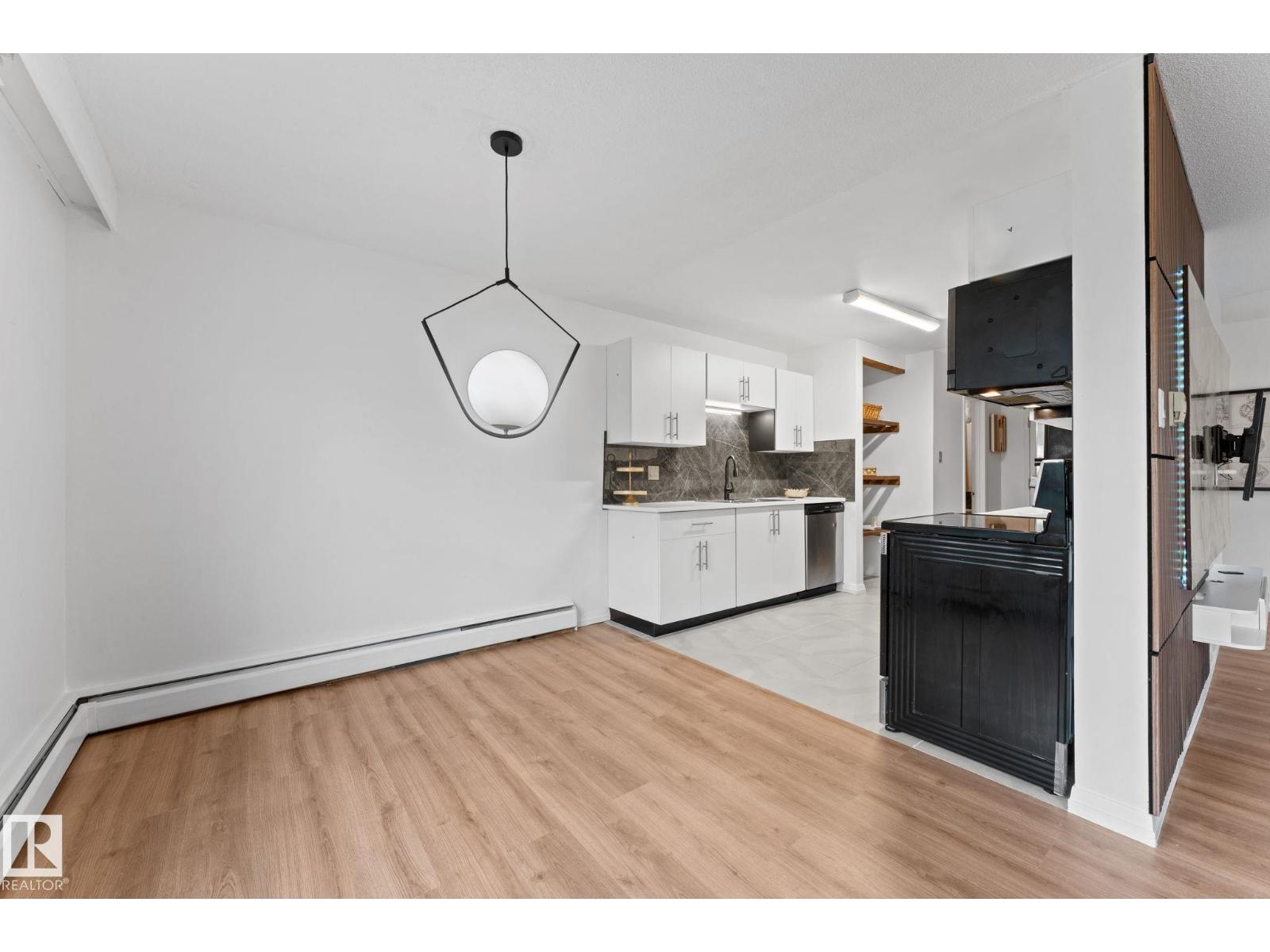 #202 7815 159 ST NW - 15