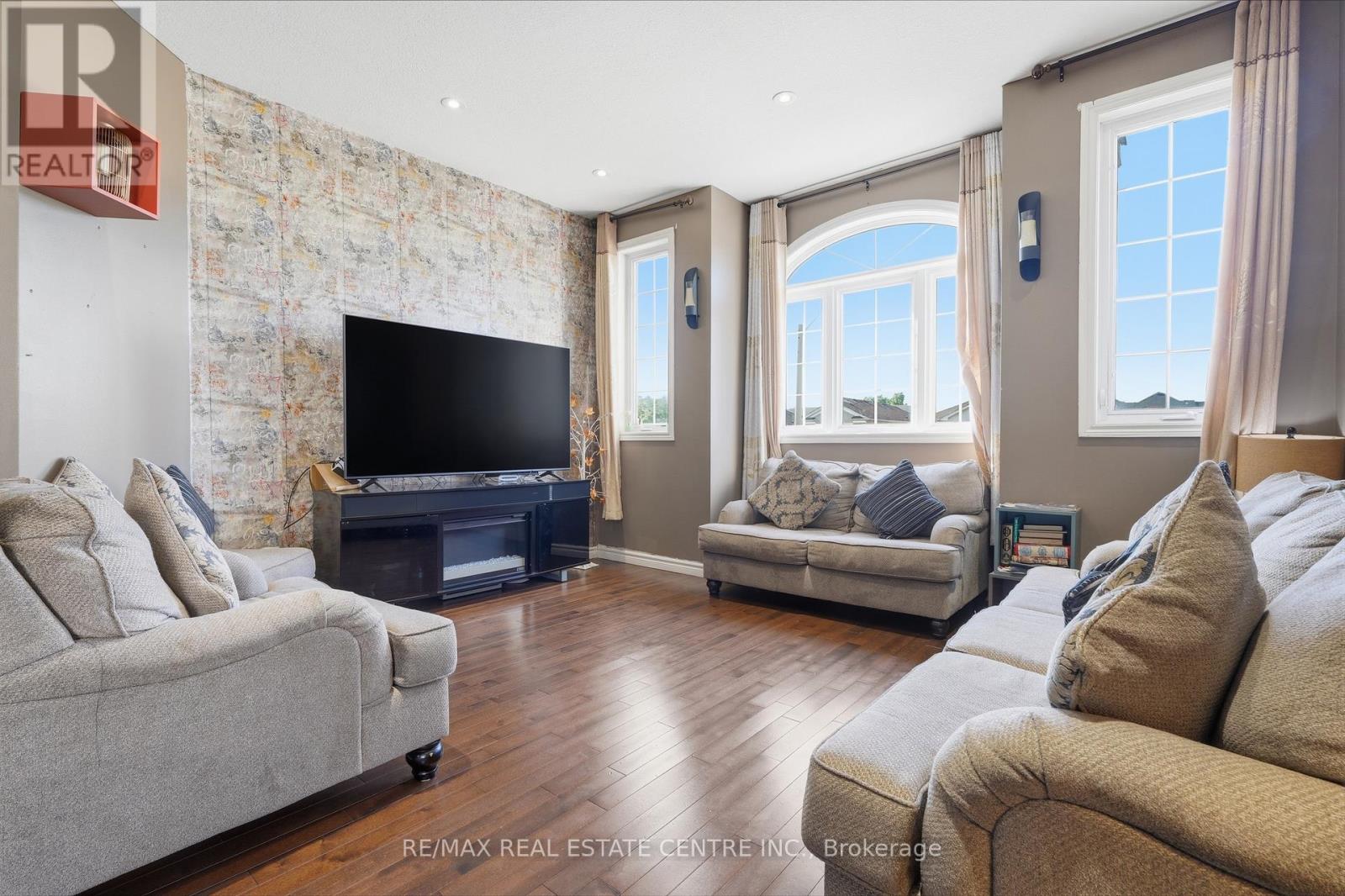 110 GREEN GATE BOULEVARD - 23