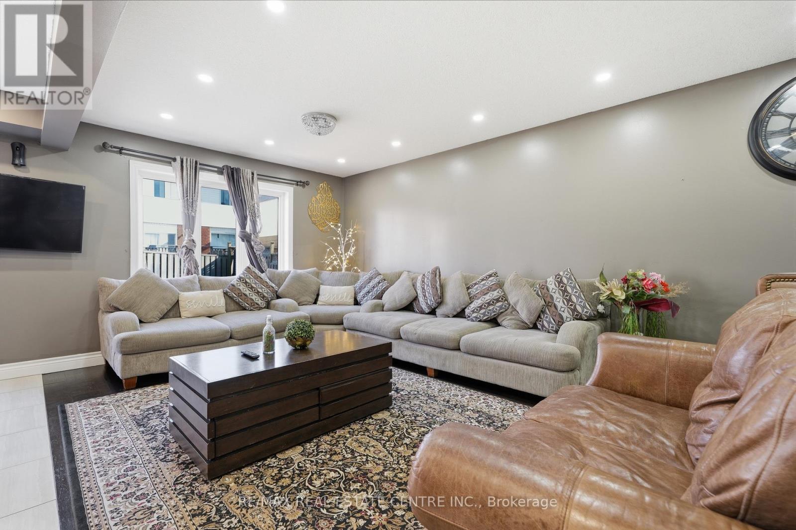 110 GREEN GATE BOULEVARD - 4