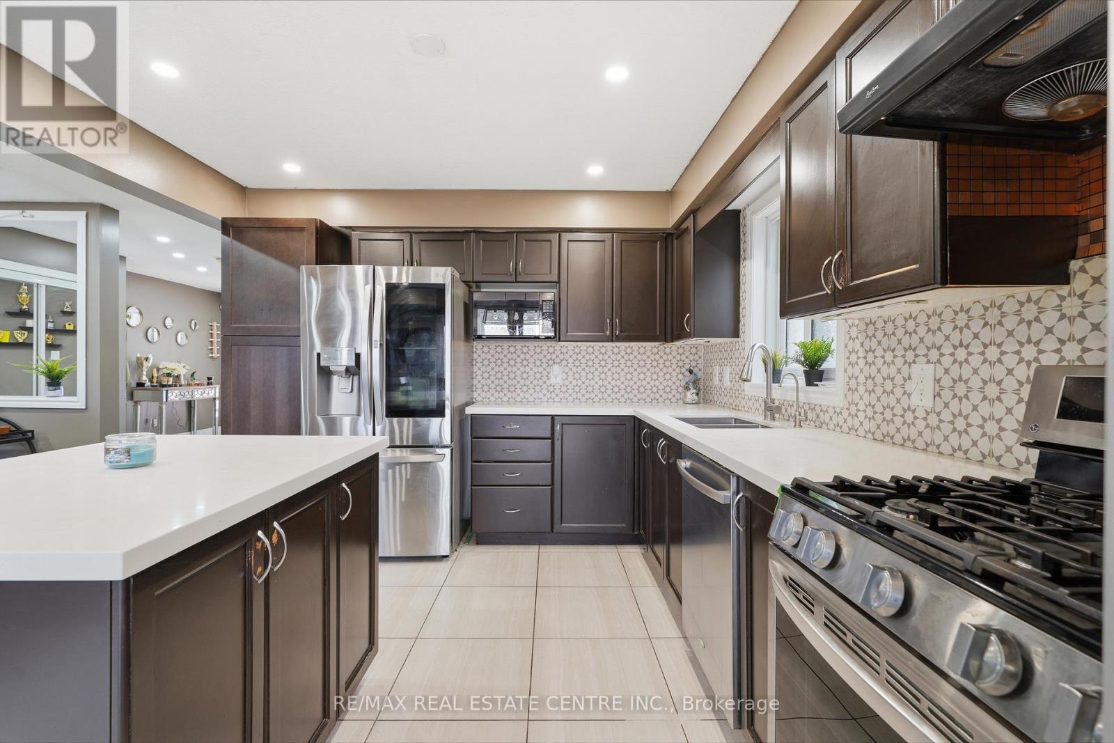 110 GREEN GATE BOULEVARD - 8