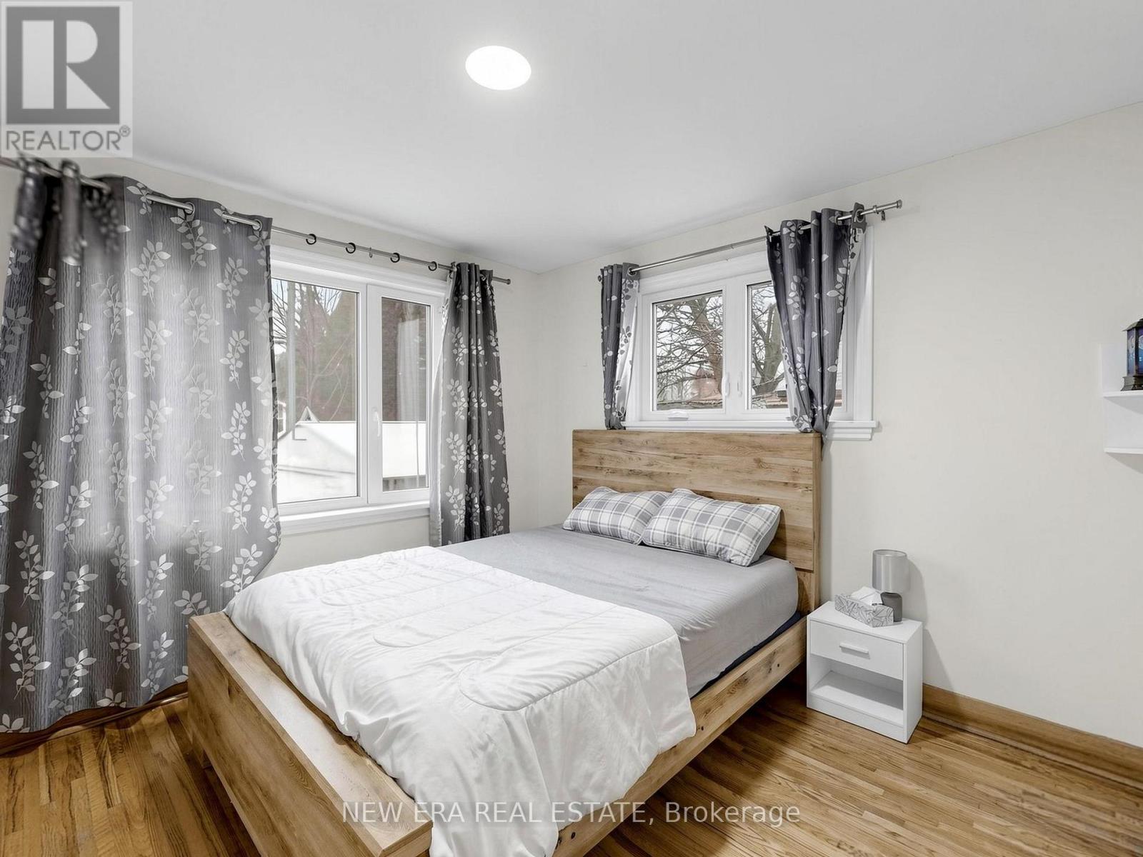 48 CHRISTOPHER DRIVE - 22