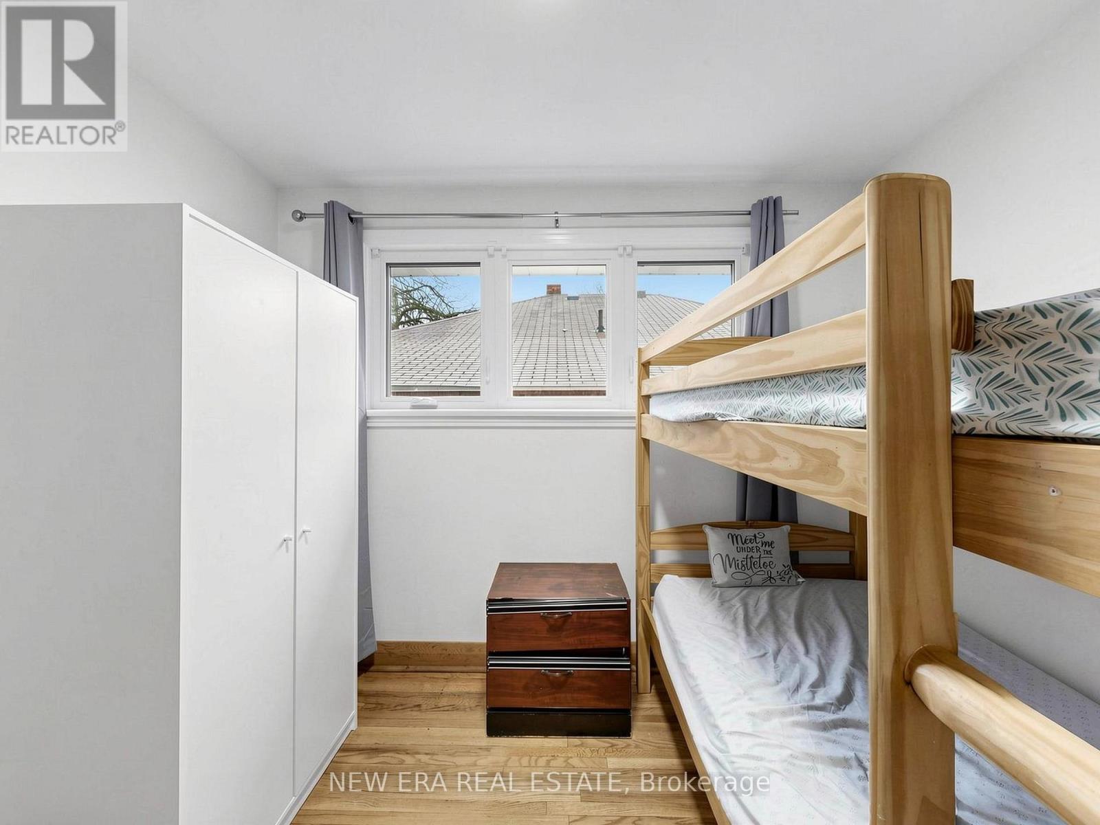 48 CHRISTOPHER DRIVE - 30