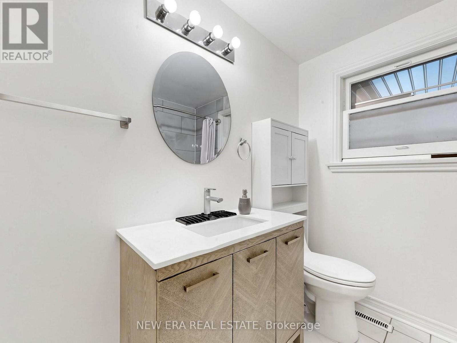 48 CHRISTOPHER DRIVE - 32