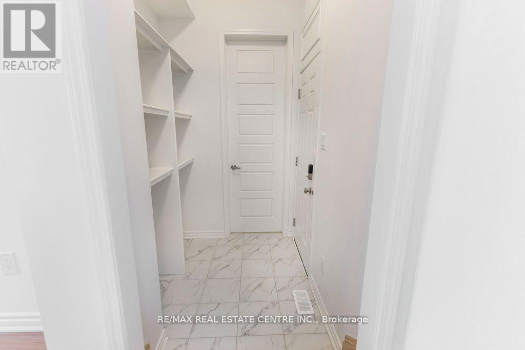 19 SITLER STREET - 17
