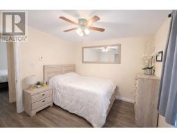 37 Whites Road thumbnail 12