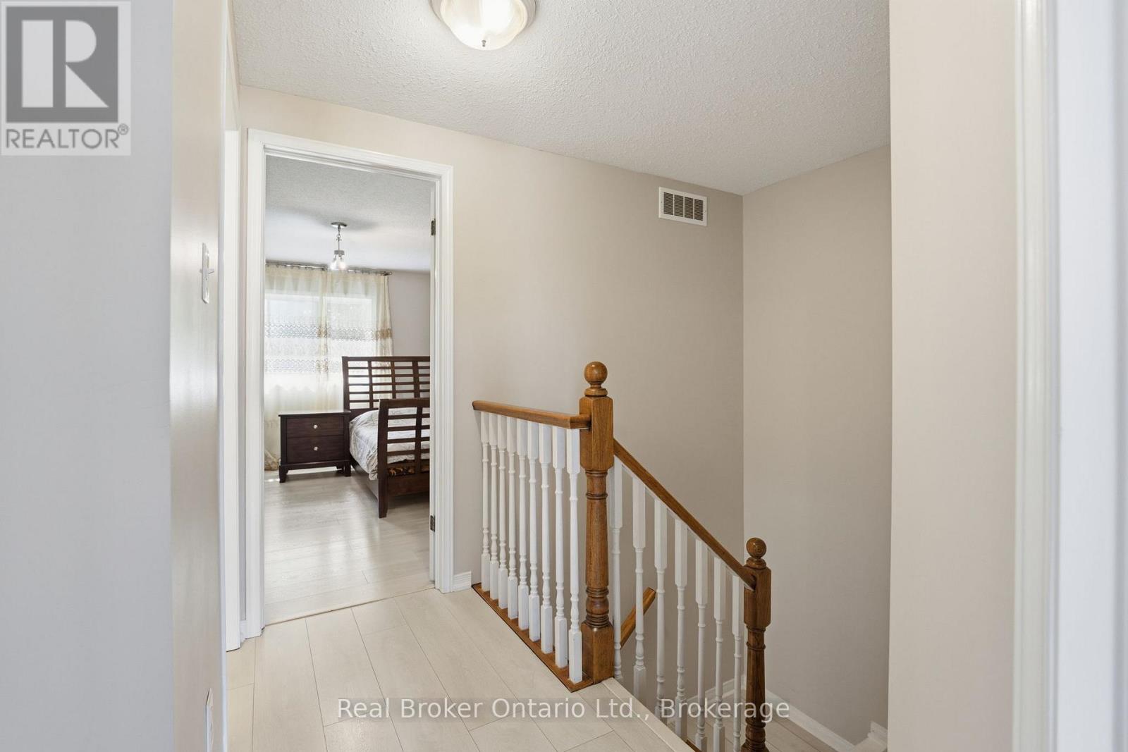 #19 10 FALLOWFIELD DRIVE - 14