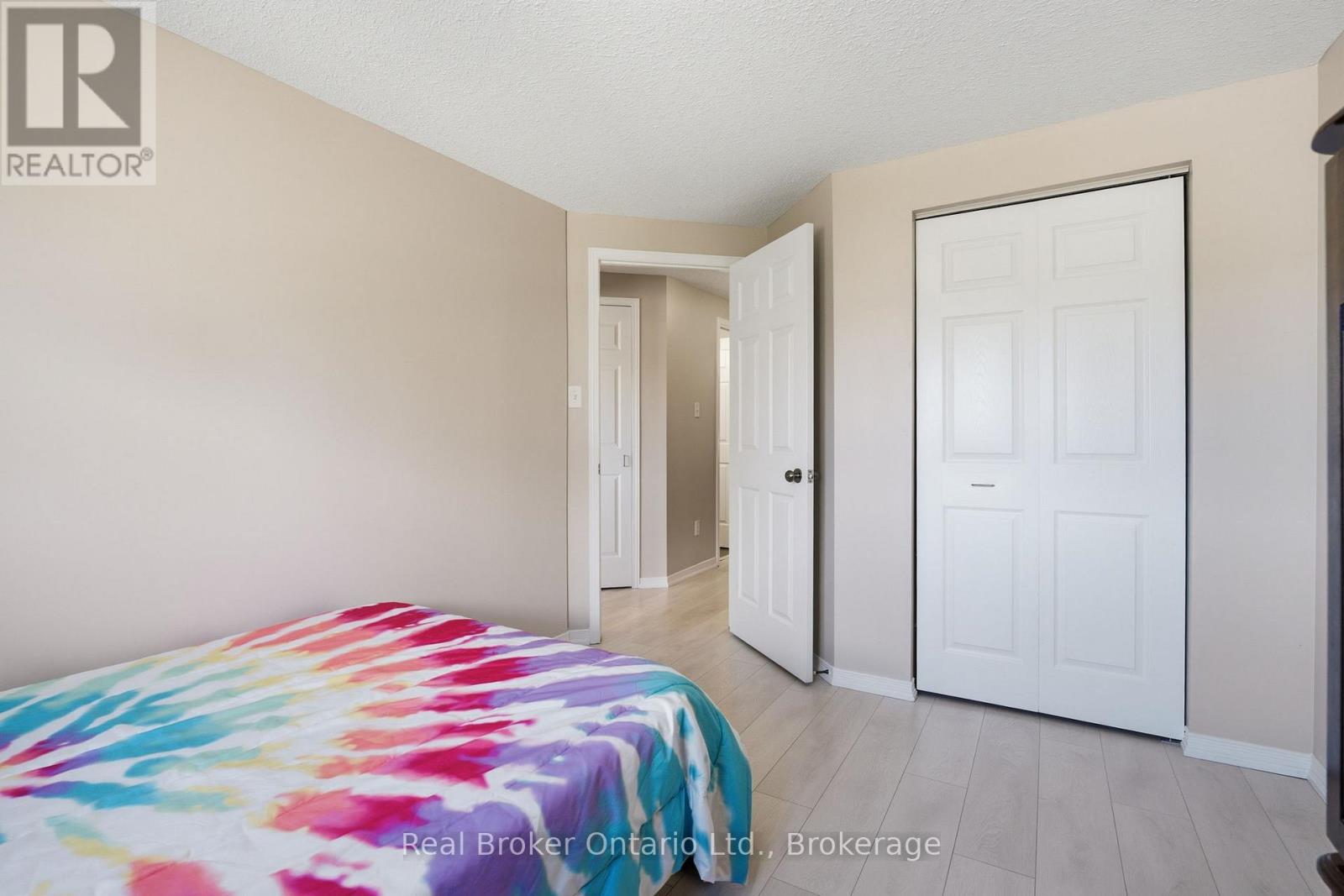 #19 10 FALLOWFIELD DRIVE - 18