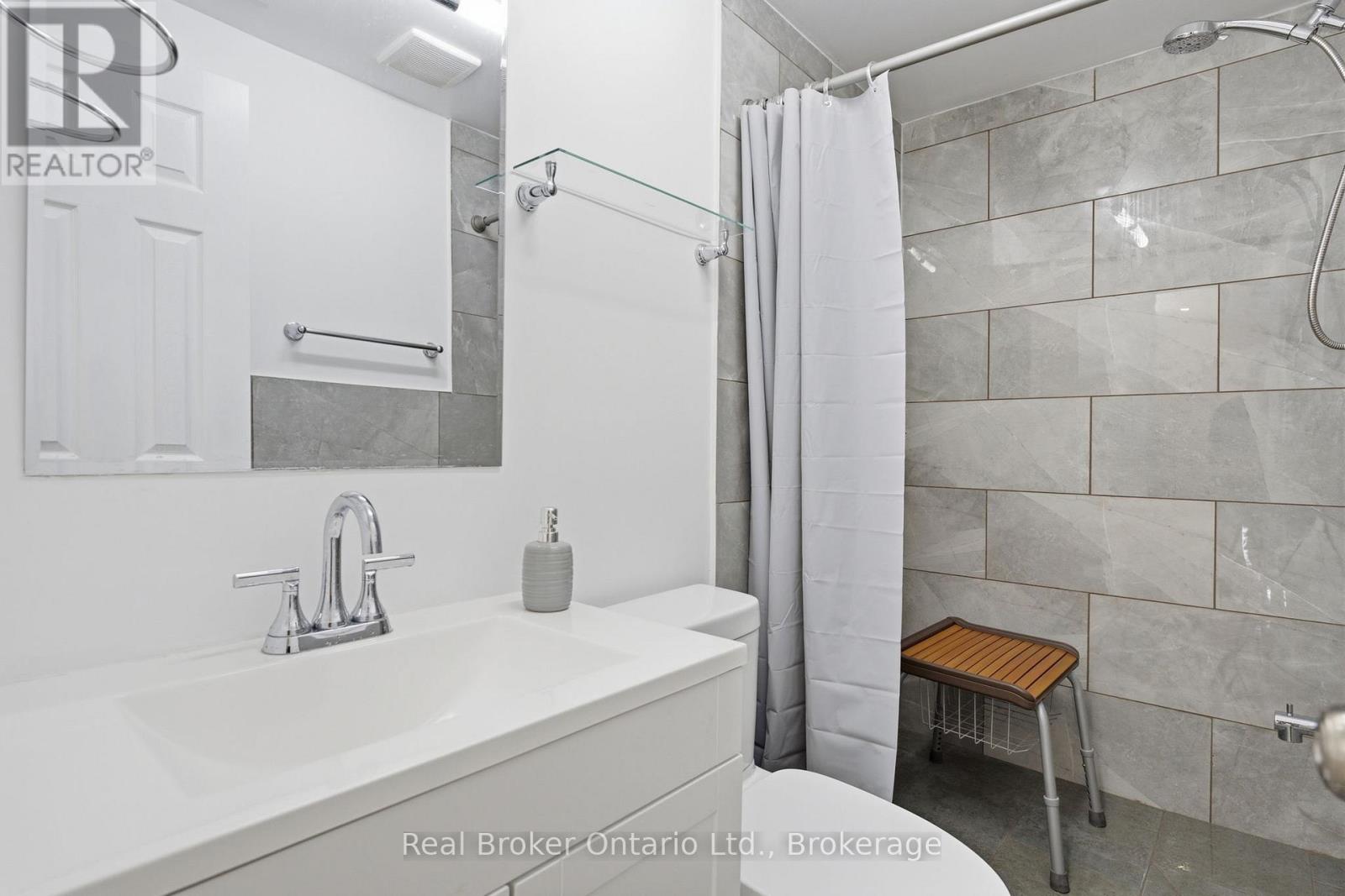 #19 10 FALLOWFIELD DRIVE - 24