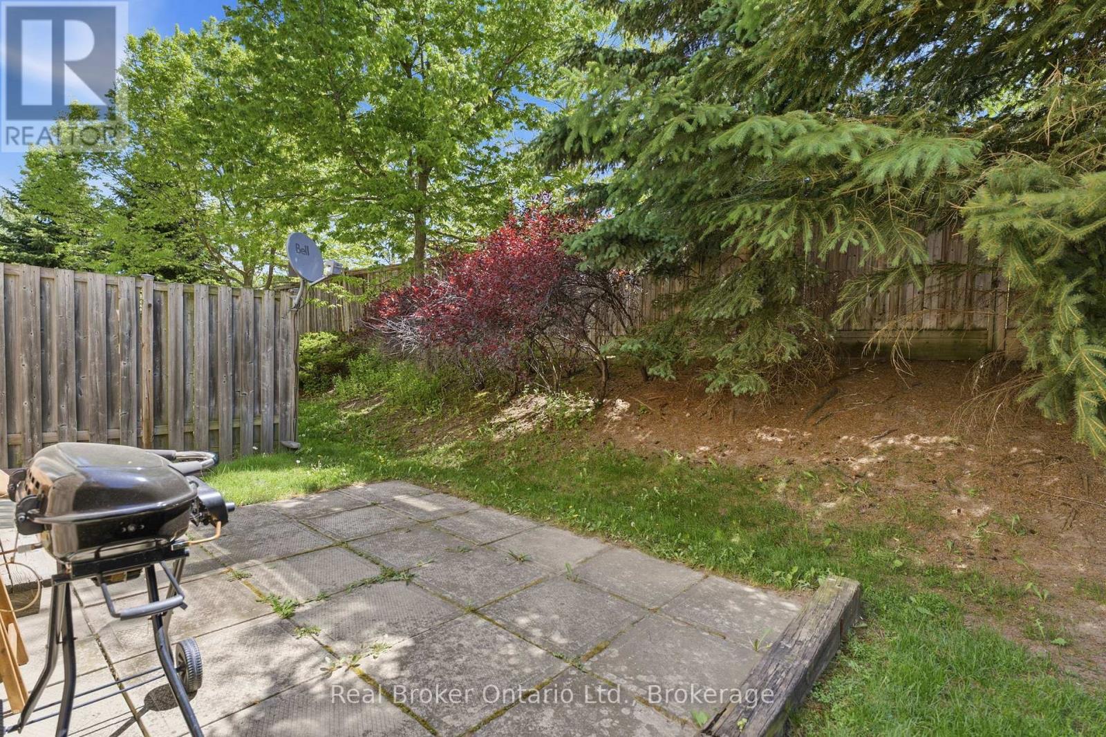 #19 10 FALLOWFIELD DRIVE - 27