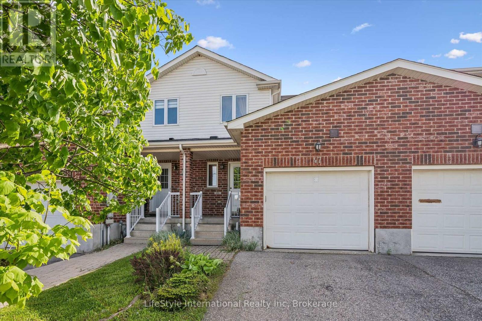 47 HASLER CRESCENT - 3