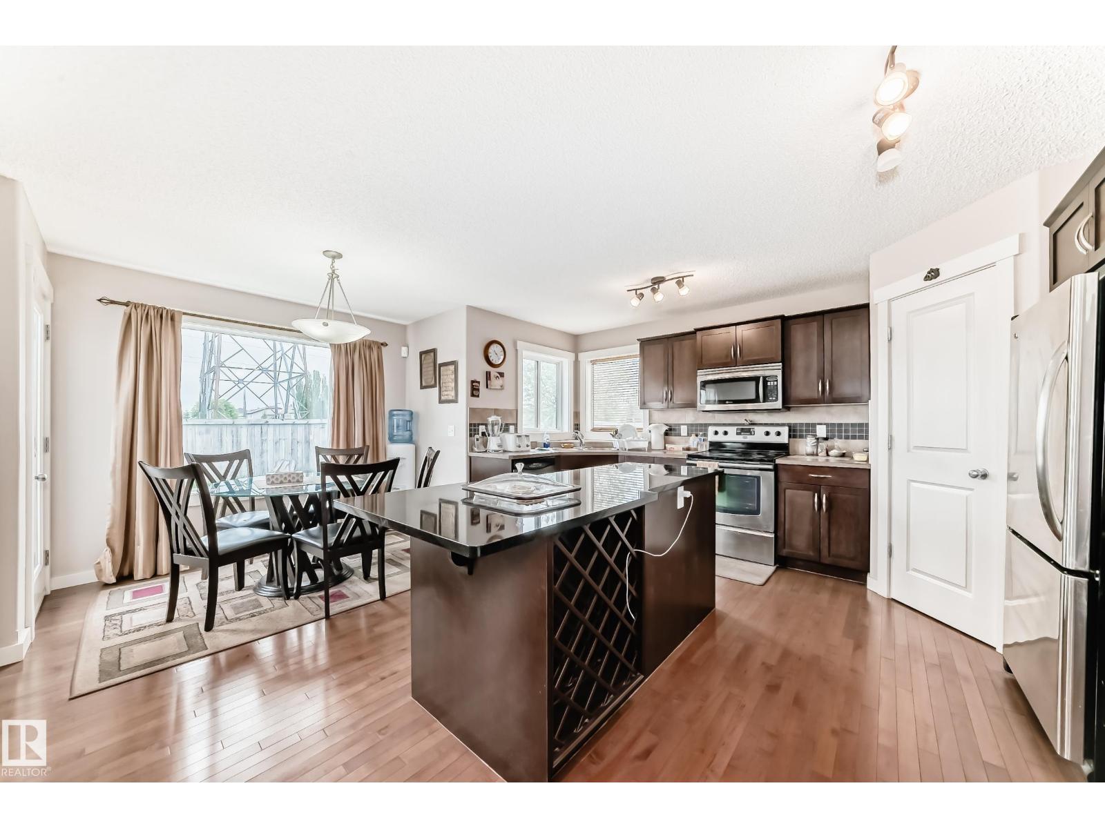 2808 36 AV NW - 12