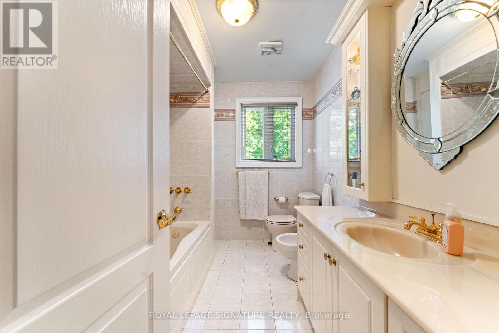 74 WILLIS ROAD - 24