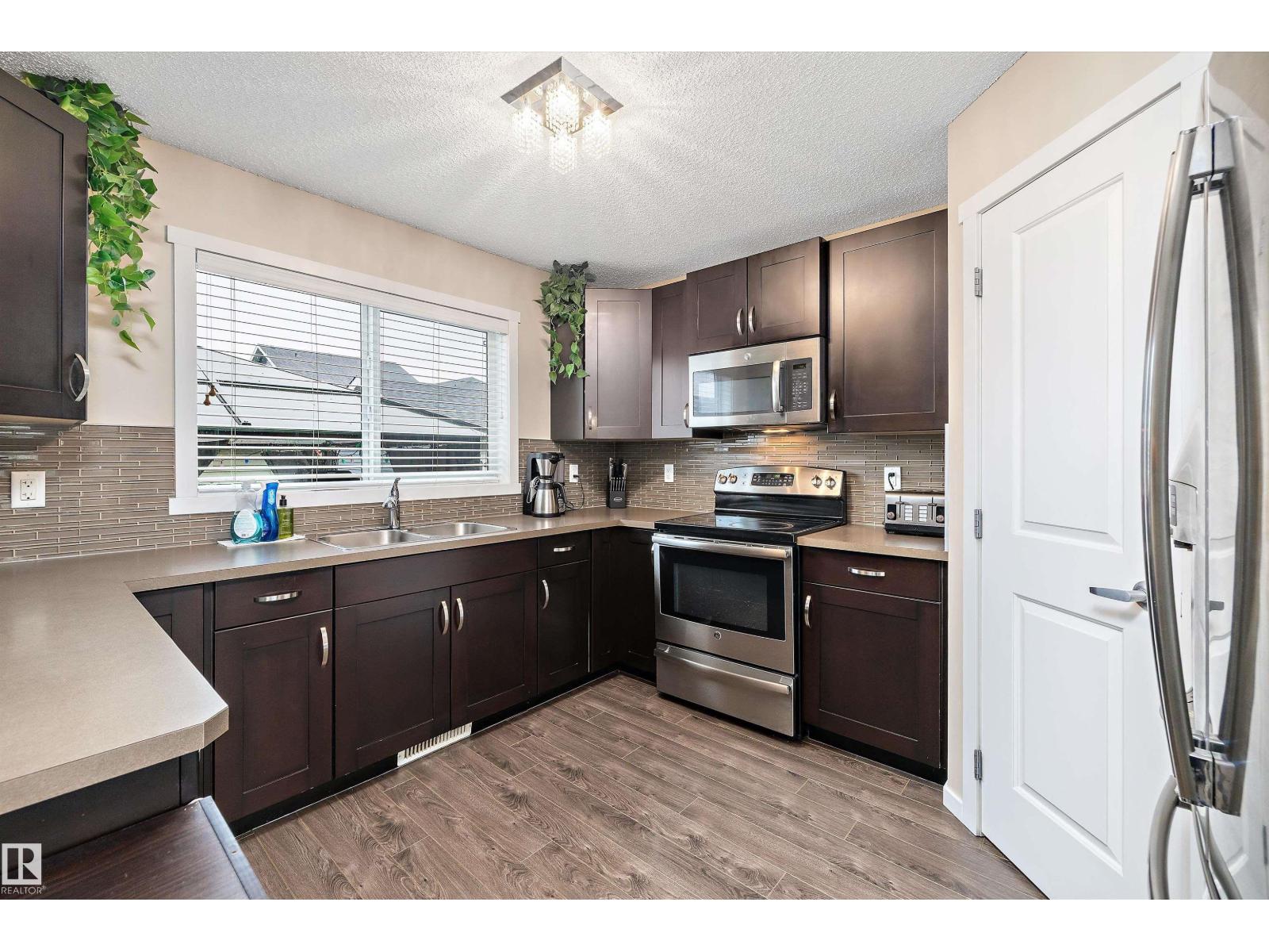 467 SHEPPARD BV — photo 14