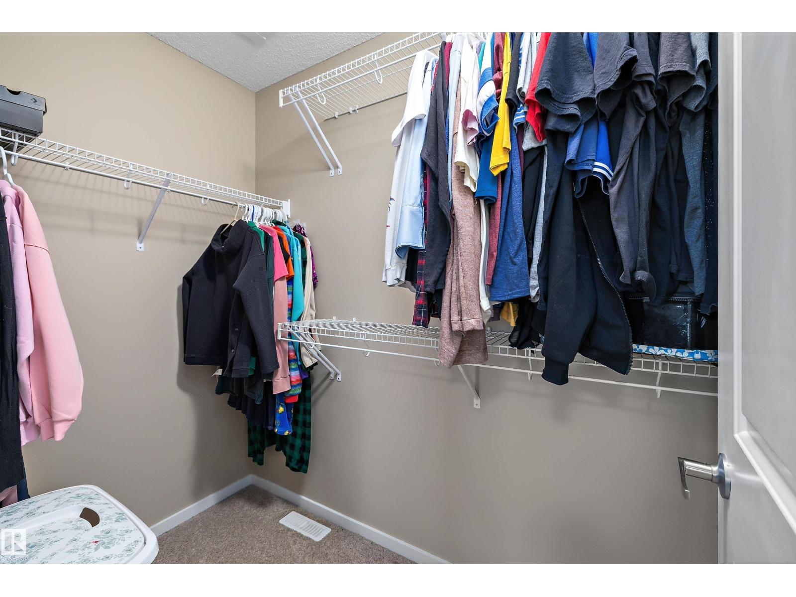 467 SHEPPARD BV — photo 32